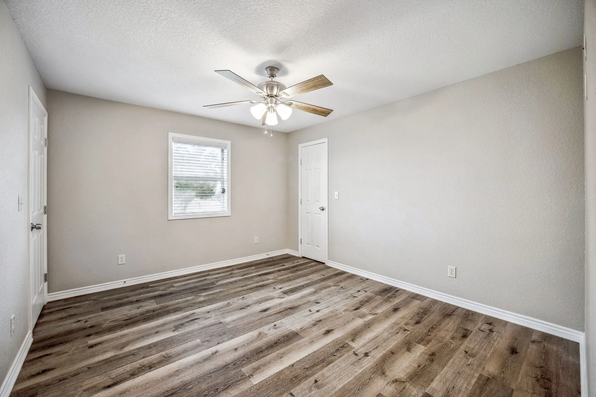 Single Family Residence For Sale in Erath County , 7517 US Highway 67, Stephenville, Texas 76401, 3 Bedrooms, 2 Bathrooms, 2 Garage spaces, 2,126 Sqft, built in 1985, Price $950,000, mls#21255982, Real Estate Agent in Stephenville, Homes For Sale in Erath county, Homes For Sale in Stephenville, Realtor in Stephenville Texas, Real Estate Brokerage Independent Realty Texas, Luminita Cordes Realtor