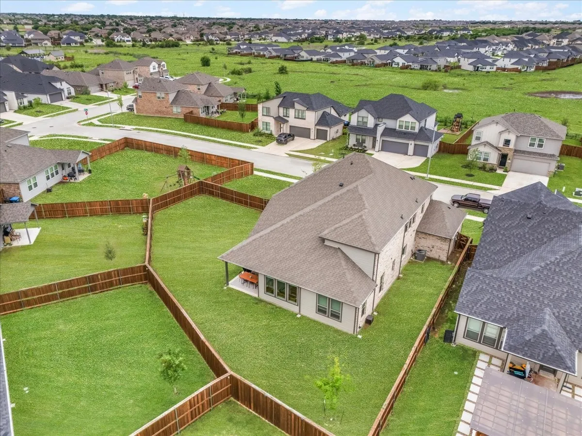 Single Family Residence For Sale in Denton County , 14812 Picante Street, Fort Worth, Texas 76052, 5 Bedroom, 4 Bathroom, 3 Garage spaces, 3,620 Sqft, built in 2024, Preowned, mls#21255093, Real Estate Agent in Fort Worth, Homes For Sale in Denton county, Homes For Sale in Fort Worth, Realtor in Fort Worth Texas, Real Estate Brokerage Independent Realty Texas, Luminita Cordes Realtor