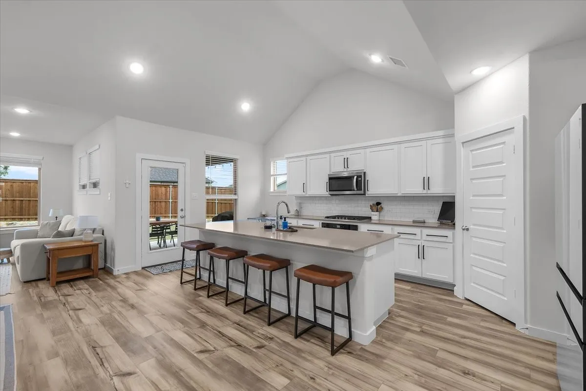 Single Family Residence For Sale in Denton County , 14812 Picante Street, Fort Worth, Texas 76052, 5 Bedroom, 4 Bathroom, 3 Garage spaces, 3,620 Sqft, built in 2024, Preowned, mls#21255093, Real Estate Agent in Fort Worth, Homes For Sale in Denton county, Homes For Sale in Fort Worth, Realtor in Fort Worth Texas, Real Estate Brokerage Independent Realty Texas, Luminita Cordes Realtor