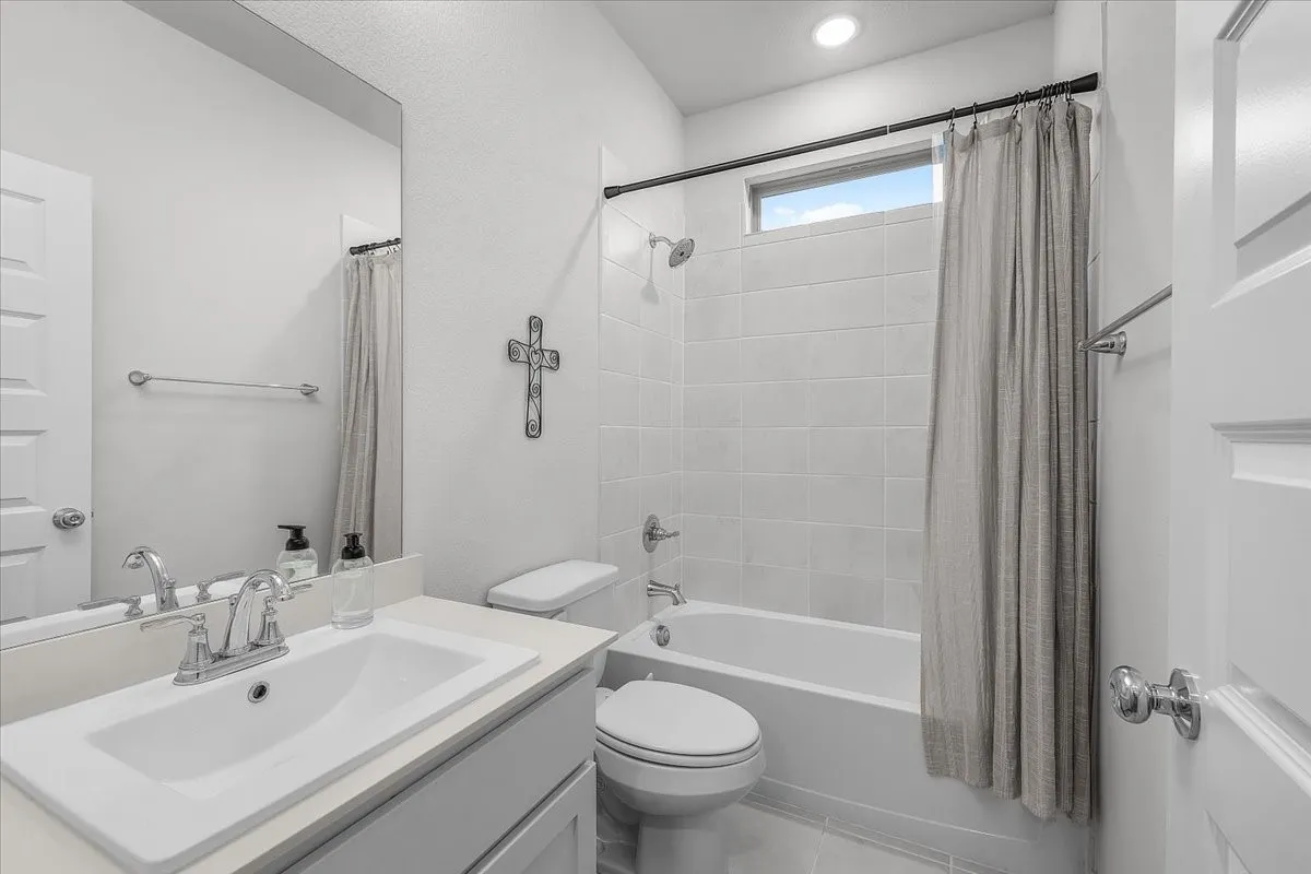 Single Family Residence For Sale in Denton County , 14812 Picante Street, Fort Worth, Texas 76052, 5 Bedroom, 4 Bathroom, 3 Garage spaces, 3,620 Sqft, built in 2024, Preowned, mls#21255093, Real Estate Agent in Fort Worth, Homes For Sale in Denton county, Homes For Sale in Fort Worth, Realtor in Fort Worth Texas, Real Estate Brokerage Independent Realty Texas, Luminita Cordes Realtor