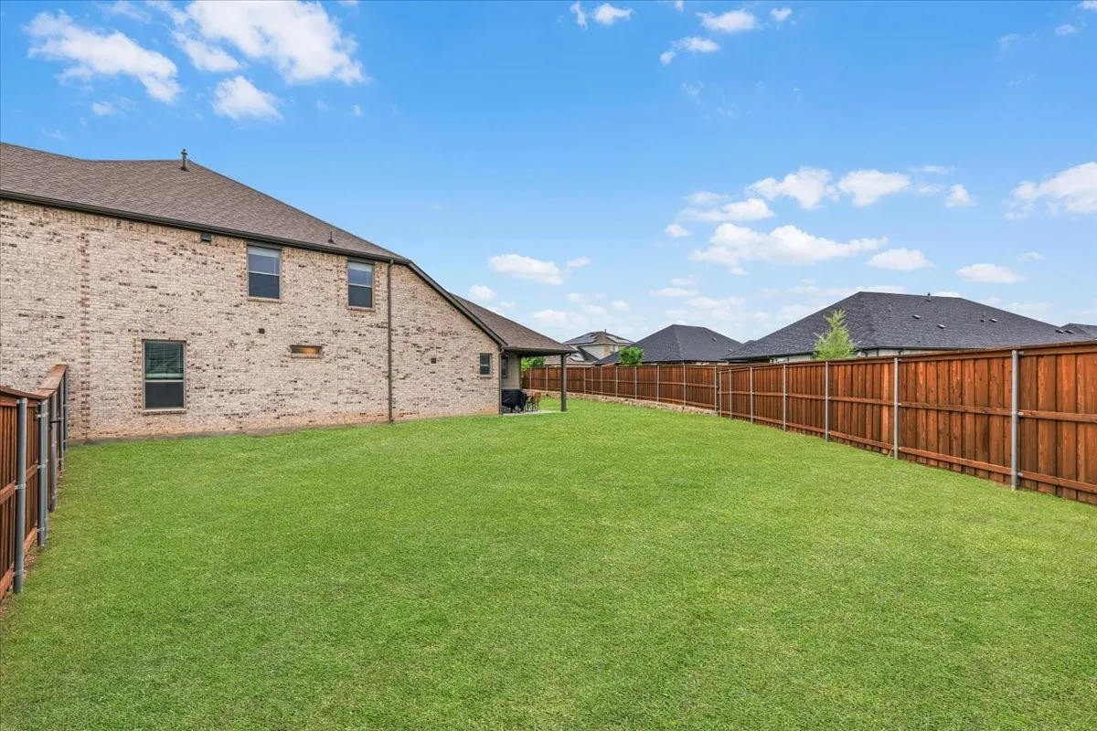 Single Family Residence For Sale in Denton County , 14812 Picante Street, Fort Worth, Texas 76052, 5 Bedroom, 4 Bathroom, 3 Garage spaces, 3,620 Sqft, built in 2024, Preowned, mls#21255093, Real Estate Agent in Fort Worth, Homes For Sale in Denton county, Homes For Sale in Fort Worth, Realtor in Fort Worth Texas, Real Estate Brokerage Independent Realty Texas, Luminita Cordes Realtor