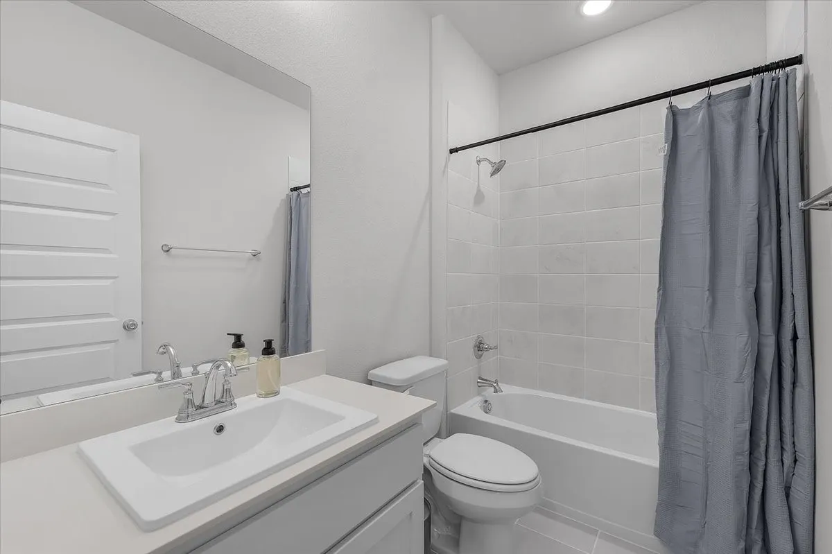 Single Family Residence For Sale in Denton County , 14812 Picante Street, Fort Worth, Texas 76052, 5 Bedroom, 4 Bathroom, 3 Garage spaces, 3,620 Sqft, built in 2024, Preowned, mls#21255093, Real Estate Agent in Fort Worth, Homes For Sale in Denton county, Homes For Sale in Fort Worth, Realtor in Fort Worth Texas, Real Estate Brokerage Independent Realty Texas, Luminita Cordes Realtor