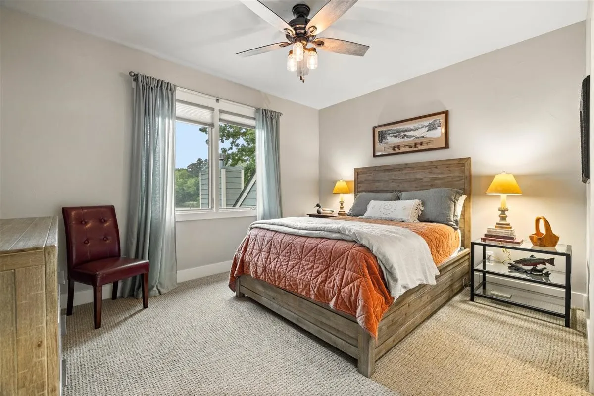 Single Family Residence For Sale in Wood County , 581 Private Road 6665, Mineola, Texas 75773, 5 Bedroom, 4 Bathroom, 2 Garage spaces, 3,289 Sqft, built in 2017, Preowned, mls#21256017, Real Estate Agent in Mineola, Homes For Sale in Wood county, Homes For Sale in Mineola, Realtor in Mineola Texas, Real Estate Brokerage Independent Realty Texas, Luminita Cordes Realtor