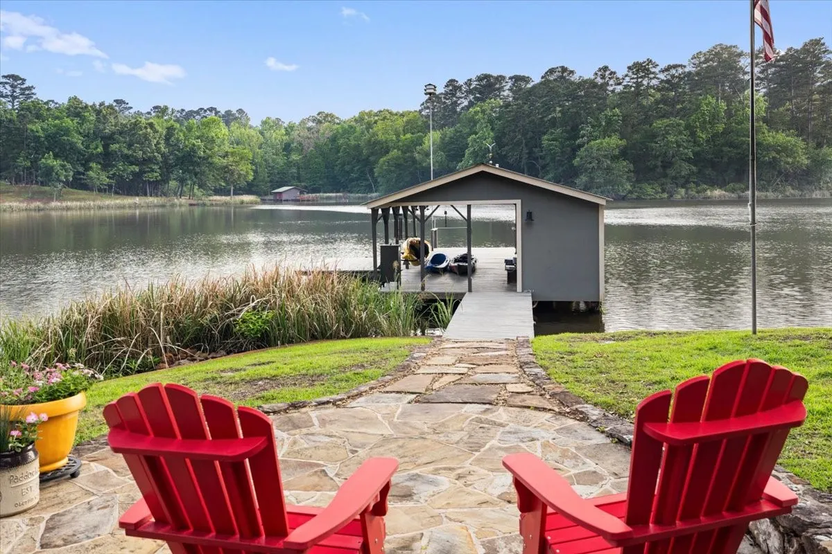 Single Family Residence For Sale in Wood County , 581 Private Road 6665, Mineola, Texas 75773, 5 Bedroom, 4 Bathroom, 2 Garage spaces, 3,289 Sqft, built in 2017, Preowned, mls#21256017, Real Estate Agent in Mineola, Homes For Sale in Wood county, Homes For Sale in Mineola, Realtor in Mineola Texas, Real Estate Brokerage Independent Realty Texas, Luminita Cordes Realtor