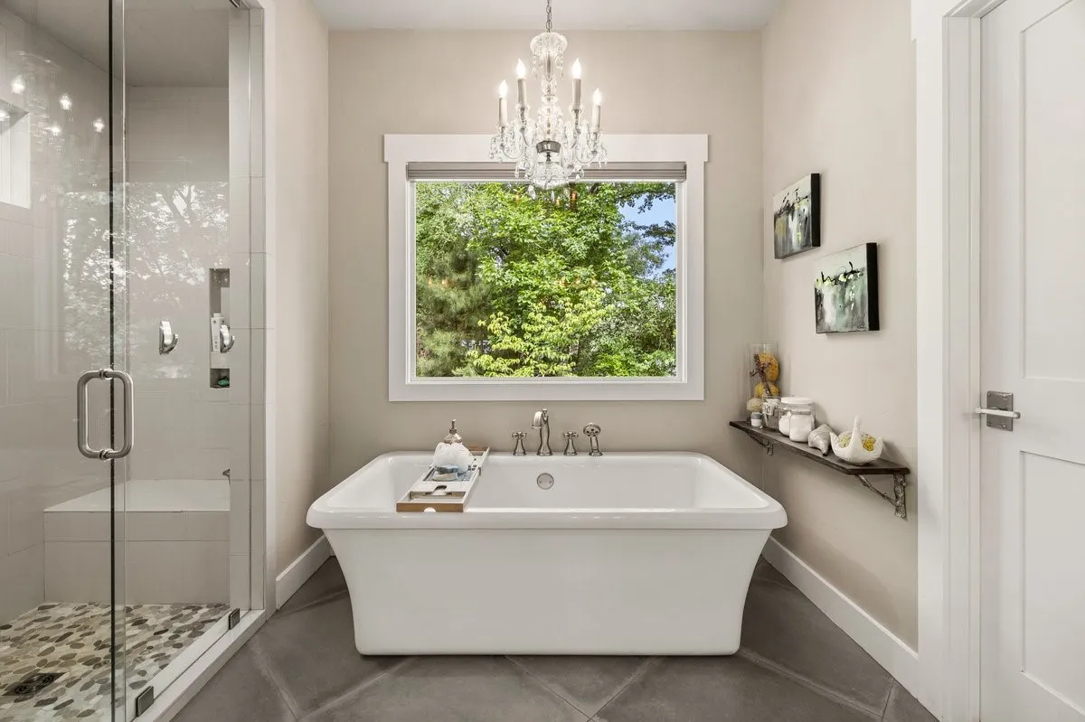 Single Family Residence For Sale in Wood County , 581 Private Road 6665, Mineola, Texas 75773, 5 Bedroom, 4 Bathroom, 2 Garage spaces, 3,289 Sqft, built in 2017, Preowned, mls#21256017, Real Estate Agent in Mineola, Homes For Sale in Wood county, Homes For Sale in Mineola, Realtor in Mineola Texas, Real Estate Brokerage Independent Realty Texas, Luminita Cordes Realtor