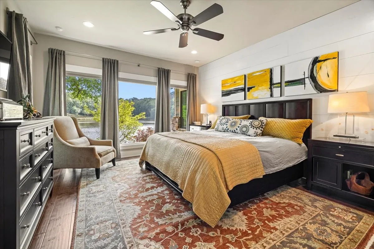 Single Family Residence For Sale in Wood County , 581 Private Road 6665, Mineola, Texas 75773, 5 Bedroom, 4 Bathroom, 2 Garage spaces, 3,289 Sqft, built in 2017, Preowned, mls#21256017, Real Estate Agent in Mineola, Homes For Sale in Wood county, Homes For Sale in Mineola, Realtor in Mineola Texas, Real Estate Brokerage Independent Realty Texas, Luminita Cordes Realtor
