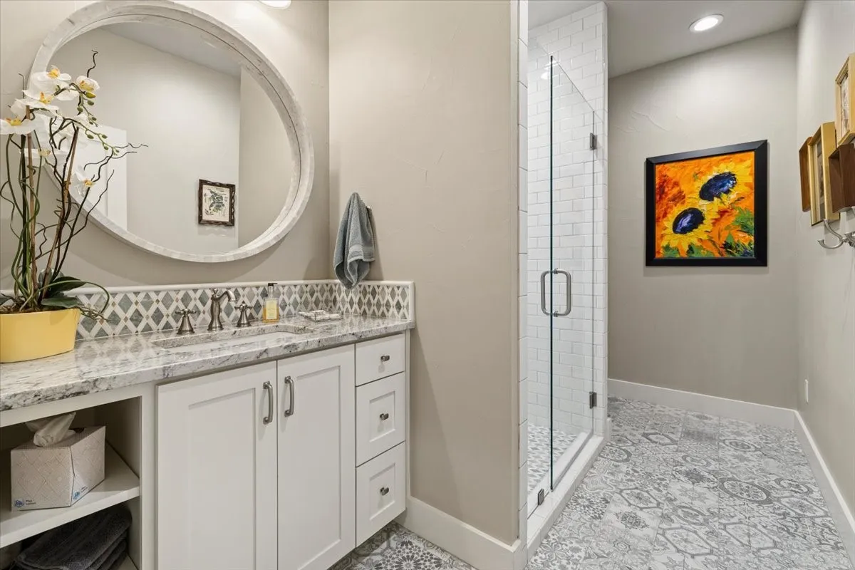 Single Family Residence For Sale in Wood County , 581 Private Road 6665, Mineola, Texas 75773, 5 Bedroom, 4 Bathroom, 2 Garage spaces, 3,289 Sqft, built in 2017, Preowned, mls#21256017, Real Estate Agent in Mineola, Homes For Sale in Wood county, Homes For Sale in Mineola, Realtor in Mineola Texas, Real Estate Brokerage Independent Realty Texas, Luminita Cordes Realtor