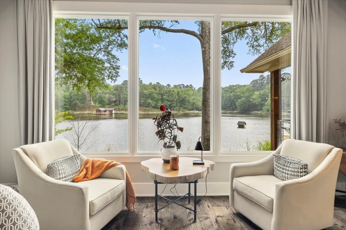 Single Family Residence For Sale in Wood County , 581 Private Road 6665, Mineola, Texas 75773, 5 Bedroom, 4 Bathroom, 2 Garage spaces, 3,289 Sqft, built in 2017, Preowned, mls#21256017, Real Estate Agent in Mineola, Homes For Sale in Wood county, Homes For Sale in Mineola, Realtor in Mineola Texas, Real Estate Brokerage Independent Realty Texas, Luminita Cordes Realtor