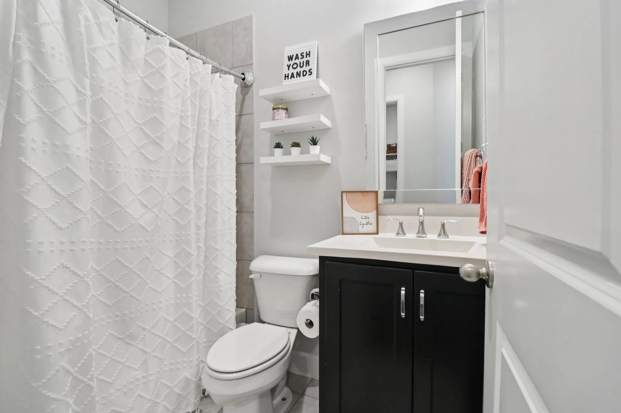 Single Family Residence For Sale in Collin County , 3201 Cavalry Way, Celina, Texas 75009, 3 Bedroom, 2 Bathroom, 2 Garage spaces, 1,874 Sqft, built in 2019, Preowned, mls#21256078, Real Estate Agent in Celina, Homes For Sale in Collin county, Homes For Sale in Celina, Realtor in Celina Texas, Real Estate Brokerage Independent Realty Texas, Luminita Cordes Realtor