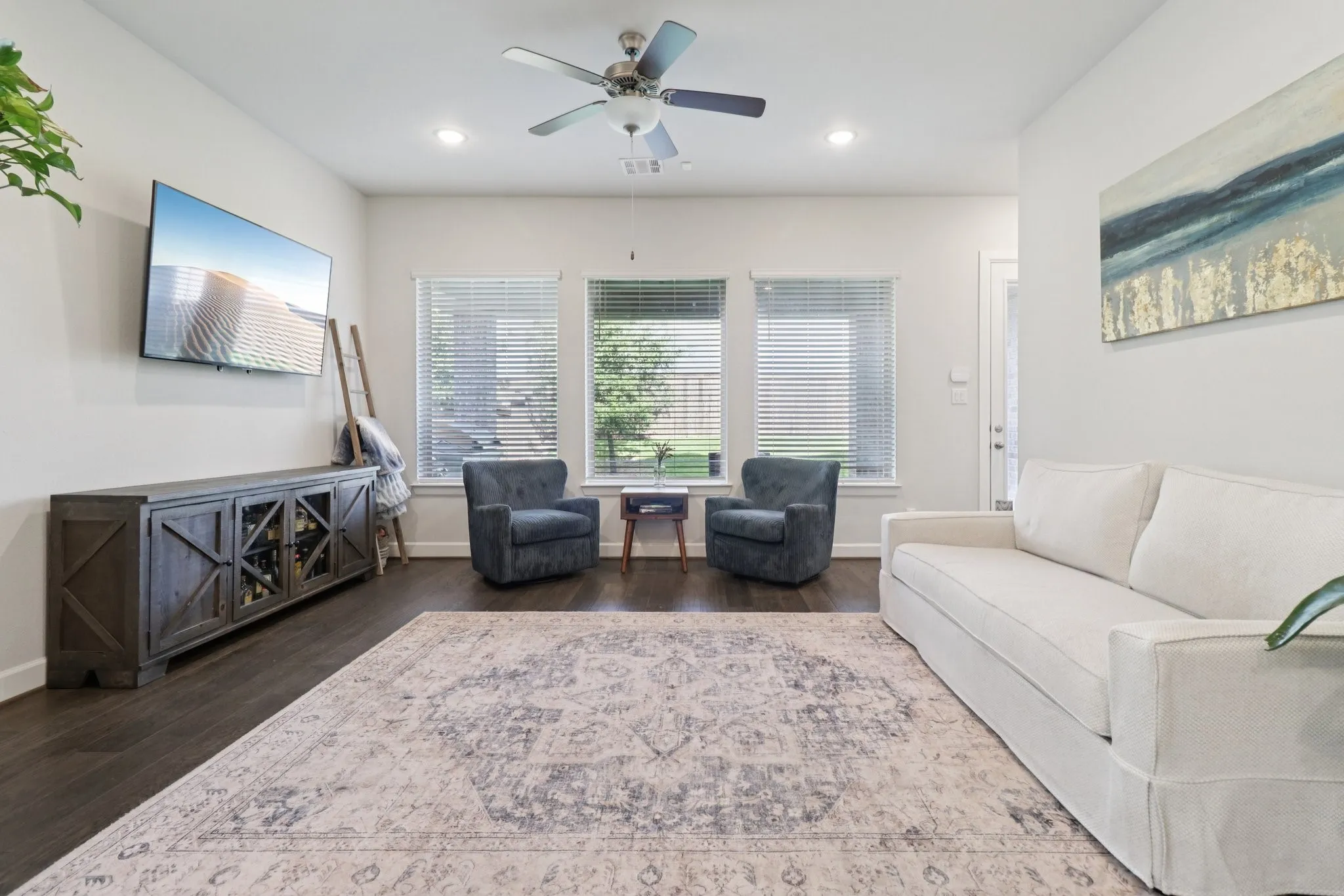 Single Family Residence For Sale in Collin County , 3201 Cavalry Way, Celina, Texas 75009, 3 Bedroom, 2 Bathroom, 2 Garage spaces, 1,874 Sqft, built in 2019, Preowned, mls#21256078, Real Estate Agent in Celina, Homes For Sale in Collin county, Homes For Sale in Celina, Realtor in Celina Texas, Real Estate Brokerage Independent Realty Texas, Luminita Cordes Realtor