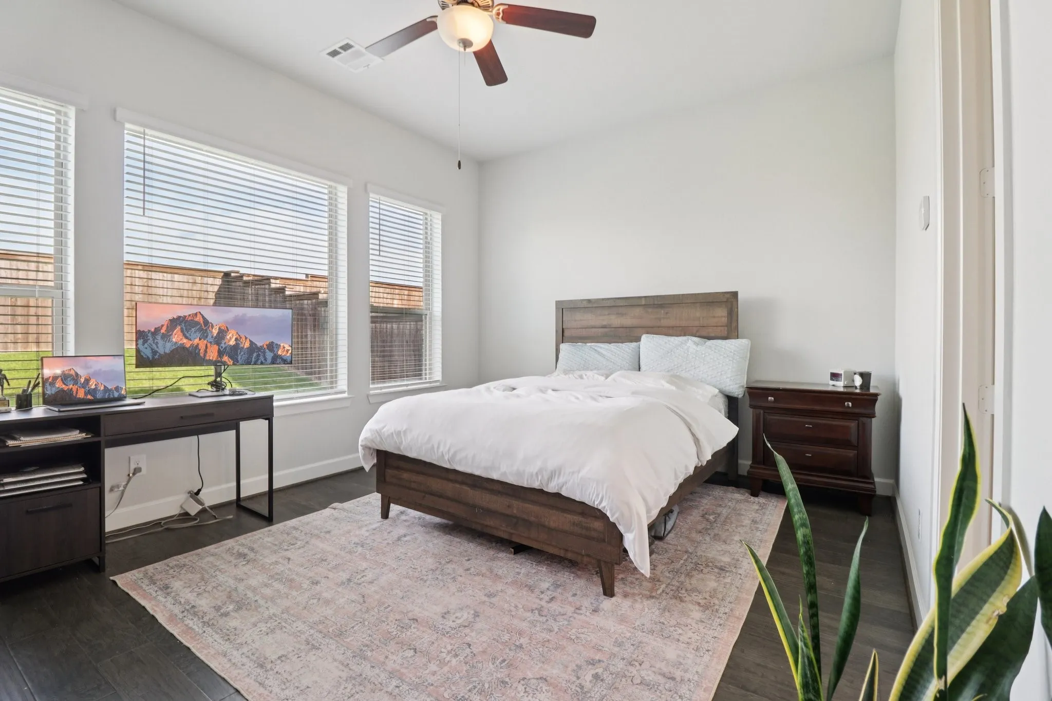 Single Family Residence For Sale in Collin County , 3201 Cavalry Way, Celina, Texas 75009, 3 Bedroom, 2 Bathroom, 2 Garage spaces, 1,874 Sqft, built in 2019, Preowned, mls#21256078, Real Estate Agent in Celina, Homes For Sale in Collin county, Homes For Sale in Celina, Realtor in Celina Texas, Real Estate Brokerage Independent Realty Texas, Luminita Cordes Realtor