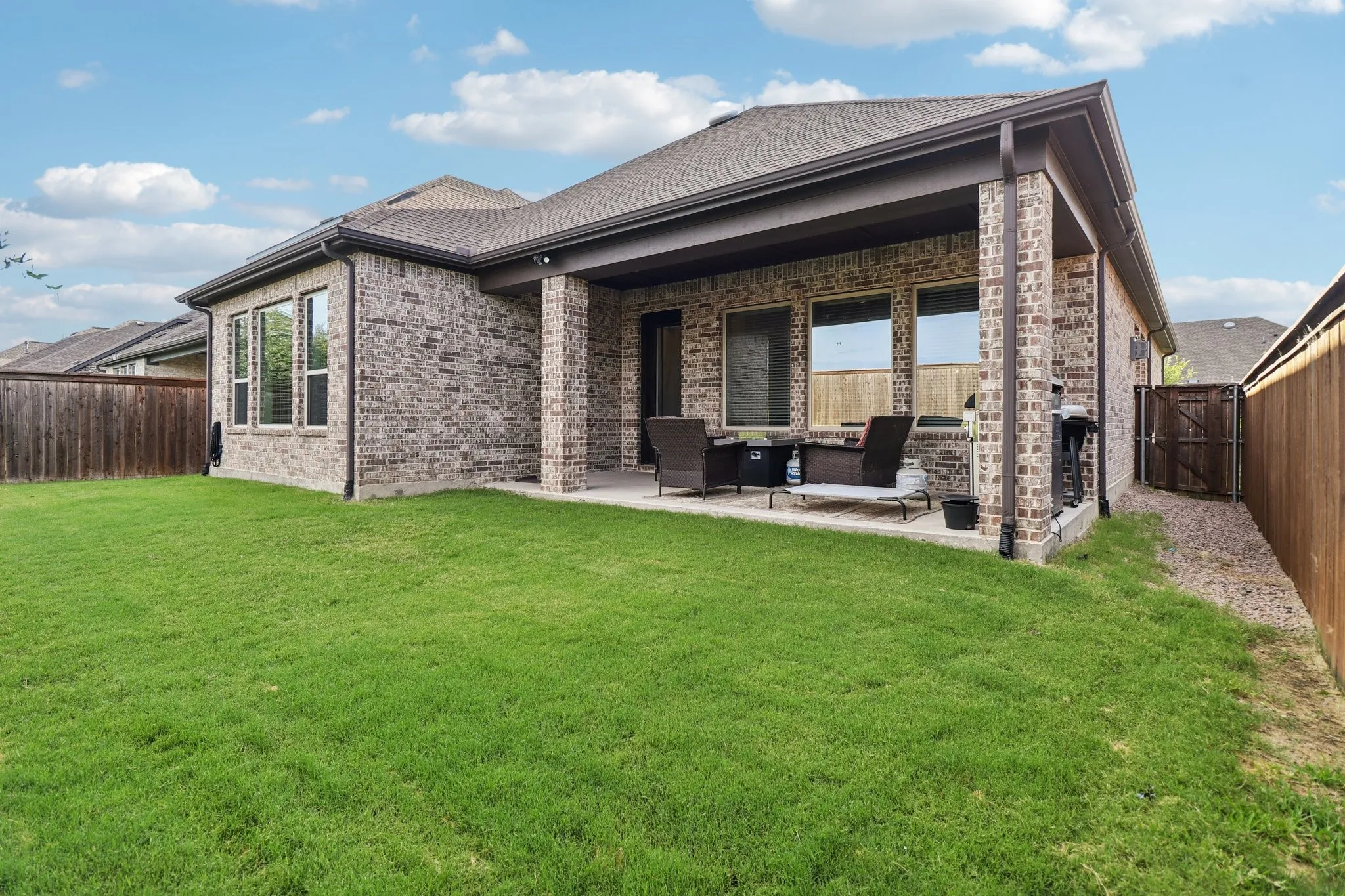 Single Family Residence For Sale in Collin County , 3201 Cavalry Way, Celina, Texas 75009, 3 Bedroom, 2 Bathroom, 2 Garage spaces, 1,874 Sqft, built in 2019, Preowned, mls#21256078, Real Estate Agent in Celina, Homes For Sale in Collin county, Homes For Sale in Celina, Realtor in Celina Texas, Real Estate Brokerage Independent Realty Texas, Luminita Cordes Realtor