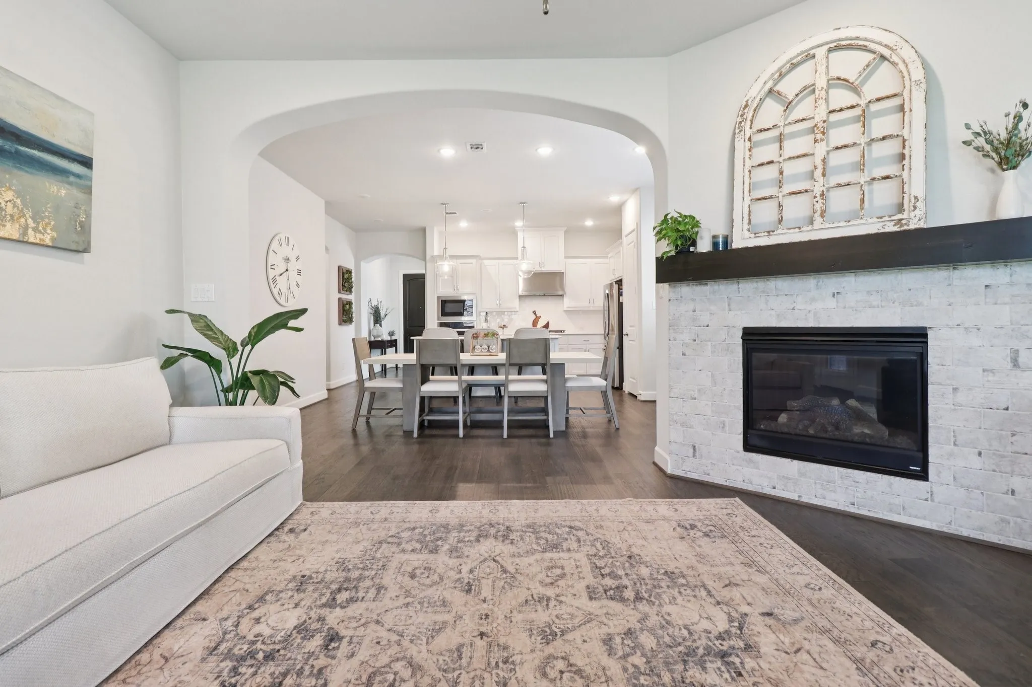 Single Family Residence For Sale in Collin County , 3201 Cavalry Way, Celina, Texas 75009, 3 Bedroom, 2 Bathroom, 2 Garage spaces, 1,874 Sqft, built in 2019, Preowned, mls#21256078, Real Estate Agent in Celina, Homes For Sale in Collin county, Homes For Sale in Celina, Realtor in Celina Texas, Real Estate Brokerage Independent Realty Texas, Luminita Cordes Realtor
