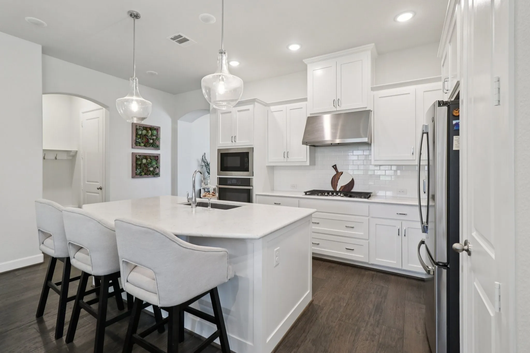 Single Family Residence For Sale in Collin County , 3201 Cavalry Way, Celina, Texas 75009, 3 Bedroom, 2 Bathroom, 2 Garage spaces, 1,874 Sqft, built in 2019, Preowned, mls#21256078, Real Estate Agent in Celina, Homes For Sale in Collin county, Homes For Sale in Celina, Realtor in Celina Texas, Real Estate Brokerage Independent Realty Texas, Luminita Cordes Realtor