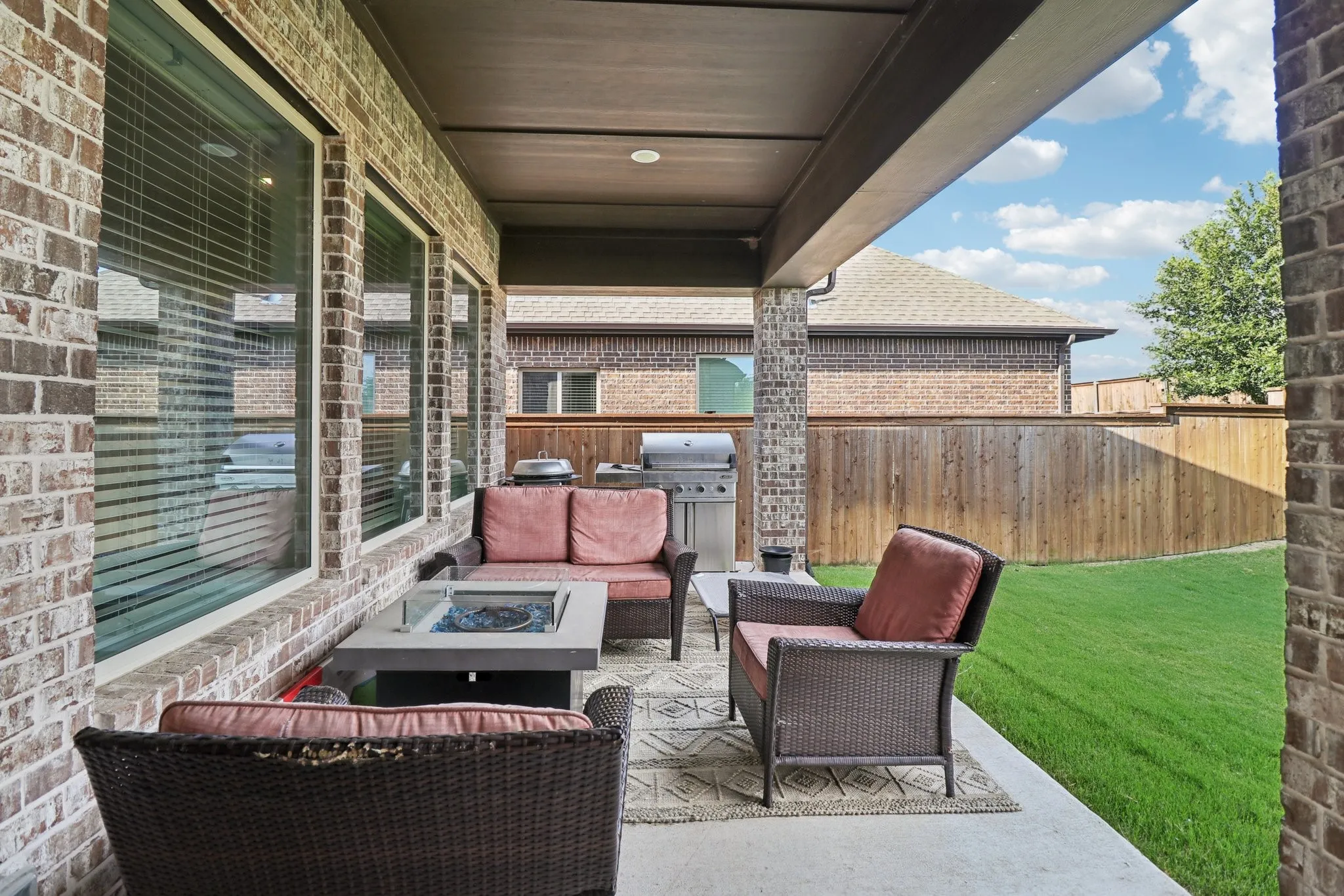 Single Family Residence For Sale in Collin County , 3201 Cavalry Way, Celina, Texas 75009, 3 Bedroom, 2 Bathroom, 2 Garage spaces, 1,874 Sqft, built in 2019, Preowned, mls#21256078, Real Estate Agent in Celina, Homes For Sale in Collin county, Homes For Sale in Celina, Realtor in Celina Texas, Real Estate Brokerage Independent Realty Texas, Luminita Cordes Realtor