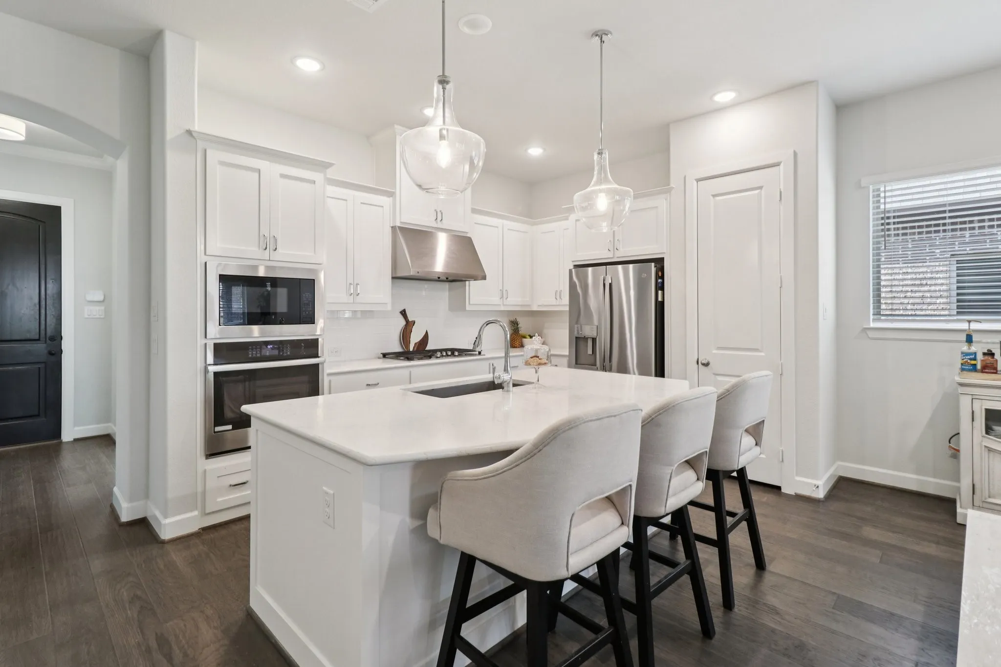 Single Family Residence For Sale in Collin County , 3201 Cavalry Way, Celina, Texas 75009, 3 Bedroom, 2 Bathroom, 2 Garage spaces, 1,874 Sqft, built in 2019, Preowned, mls#21256078, Real Estate Agent in Celina, Homes For Sale in Collin county, Homes For Sale in Celina, Realtor in Celina Texas, Real Estate Brokerage Independent Realty Texas, Luminita Cordes Realtor