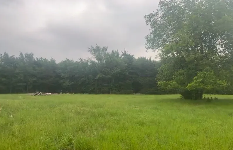 Single Family Residence For Sale in Hunt County , 8990 County Road 2414, Quinlan, Texas 75474, 2 Bedroom, 1 Bathroom, 2 Garage spaces, 1,118 Sqft, built in 1983, mls#21256953, Real Estate Agent in Quinlan, Homes For Sale in Hunt county, Homes For Sale in Quinlan, Realtor in Quinlan Texas, Real Estate Brokerage Independent Realty Texas, Luminita Cordes Realtor