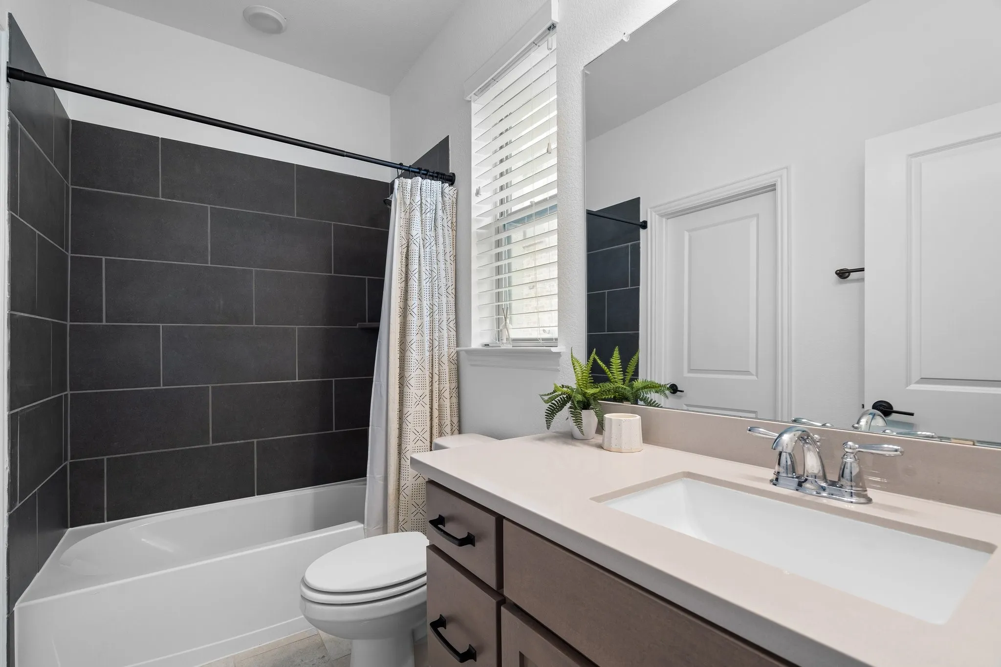 Secondary PRIMARY Bathroom Suite