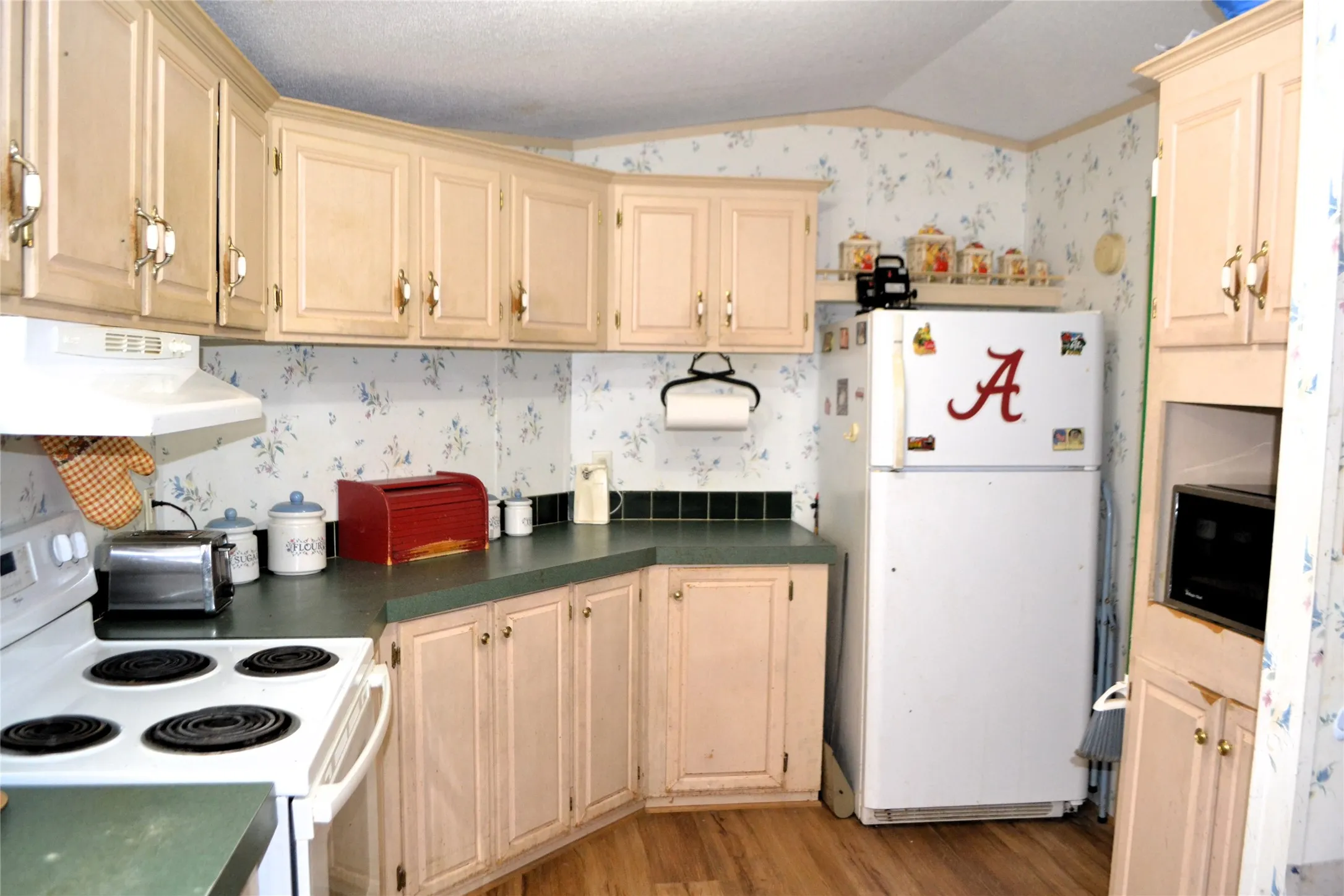Mobile Home For Sale in Wood County , 174 Kickapoo, Quitman, Texas 75783, 3 Bedroom, 2 Bathroom, Garage spaces, 1,216 Sqft, built in 2003, Price $67,500, mls#21256963, Real Estate Agent in Quitman, Homes For Sale in Wood county, Homes For Sale in Quitman, Realtor in Quitman Texas, Real Estate Brokerage Independent Realty Texas, Luminita Cordes Realtor