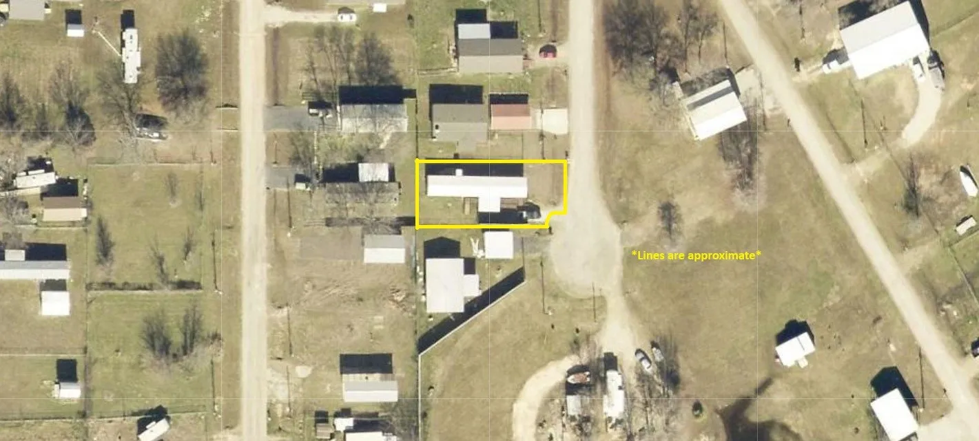Mobile Home For Sale in Wood County , 174 Kickapoo, Quitman, Texas 75783, 3 Bedroom, 2 Bathroom, Garage spaces, 1,216 Sqft, built in 2003, Price $67,500, mls#21256963, Real Estate Agent in Quitman, Homes For Sale in Wood county, Homes For Sale in Quitman, Realtor in Quitman Texas, Real Estate Brokerage Independent Realty Texas, Luminita Cordes Realtor