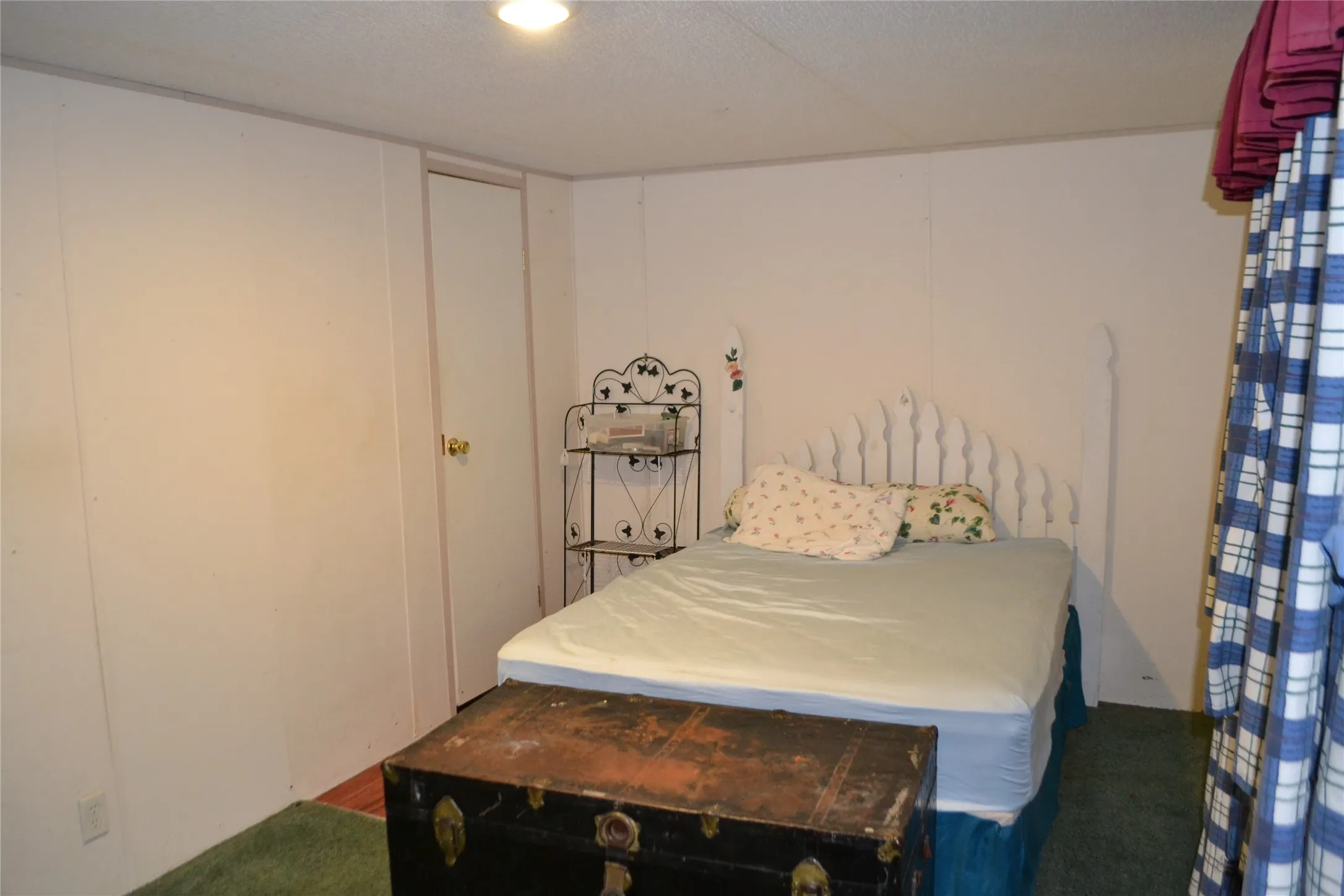 Mobile Home For Sale in Wood County , 174 Kickapoo, Quitman, Texas 75783, 3 Bedroom, 2 Bathroom, Garage spaces, 1,216 Sqft, built in 2003, Price $67,500, mls#21256963, Real Estate Agent in Quitman, Homes For Sale in Wood county, Homes For Sale in Quitman, Realtor in Quitman Texas, Real Estate Brokerage Independent Realty Texas, Luminita Cordes Realtor