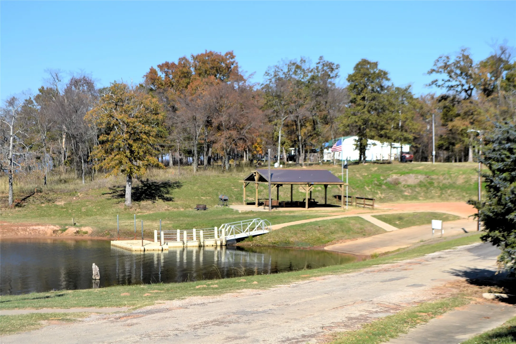 Mobile Home For Sale in Wood County , 174 Kickapoo, Quitman, Texas 75783, 3 Bedroom, 2 Bathroom, Garage spaces, 1,216 Sqft, built in 2003, Price $67,500, mls#21256963, Real Estate Agent in Quitman, Homes For Sale in Wood county, Homes For Sale in Quitman, Realtor in Quitman Texas, Real Estate Brokerage Independent Realty Texas, Luminita Cordes Realtor