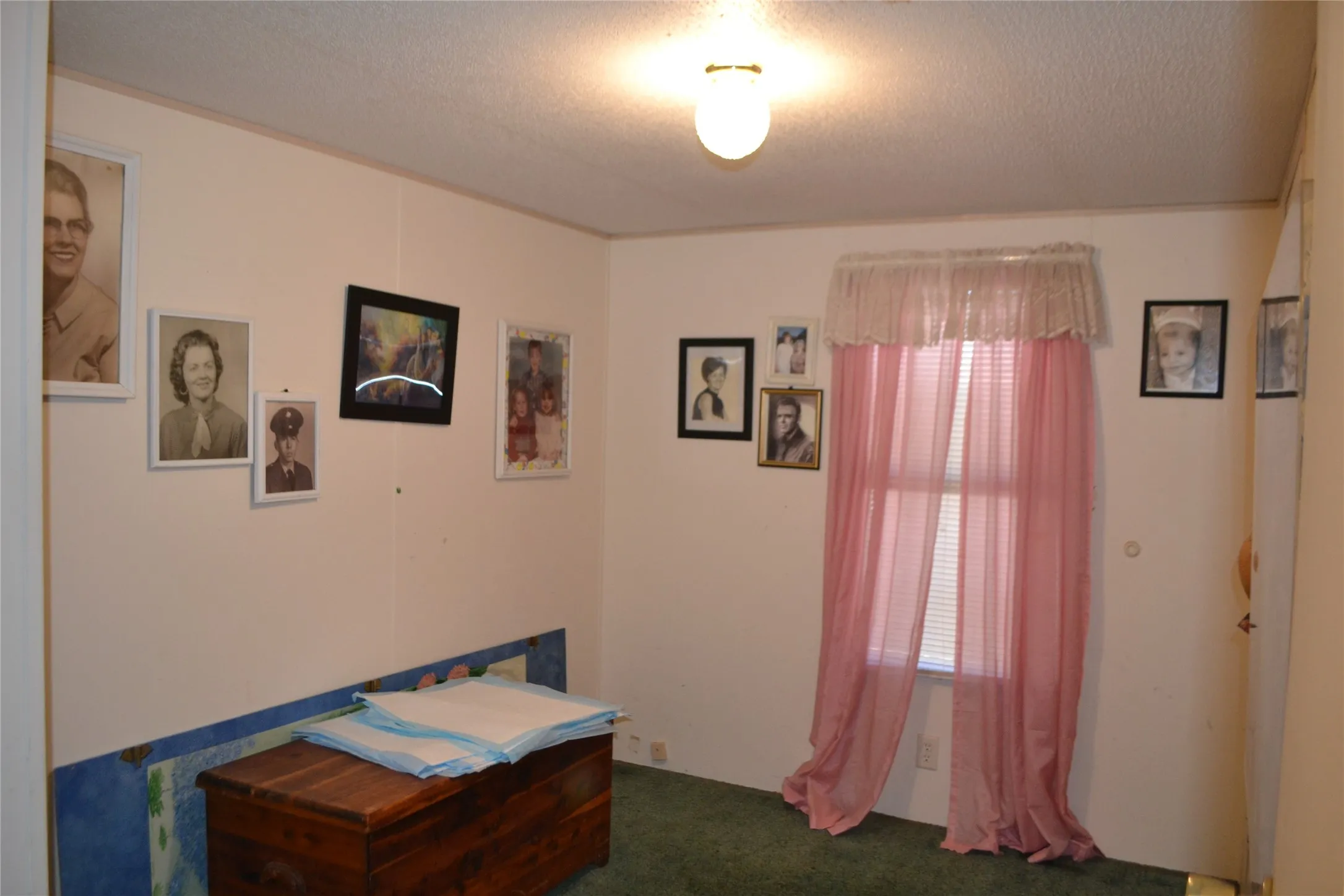 Mobile Home For Sale in Wood County , 174 Kickapoo, Quitman, Texas 75783, 3 Bedroom, 2 Bathroom, Garage spaces, 1,216 Sqft, built in 2003, Price $67,500, mls#21256963, Real Estate Agent in Quitman, Homes For Sale in Wood county, Homes For Sale in Quitman, Realtor in Quitman Texas, Real Estate Brokerage Independent Realty Texas, Luminita Cordes Realtor