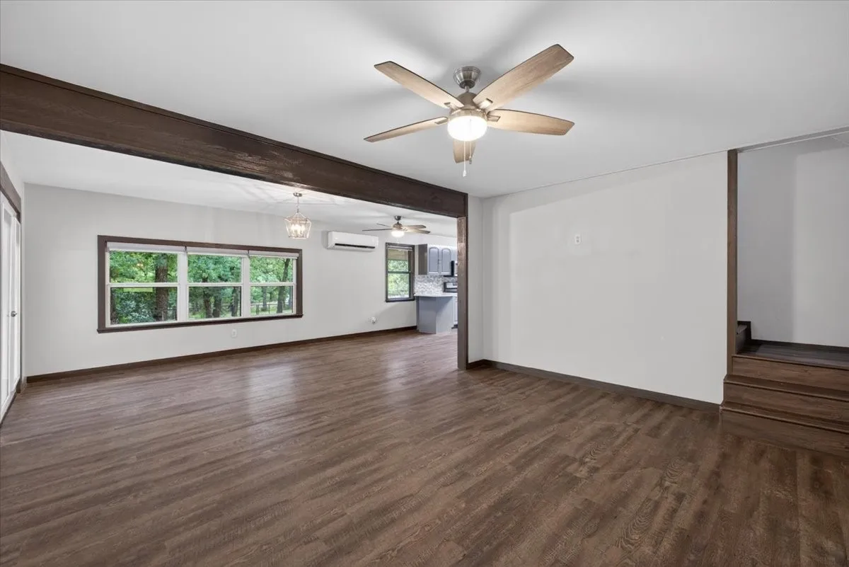 Single Family Residence For Sale in Montague County , 203 Fairway Drive, Nocona, Texas 76255, 3 Bedroom, 2 Bathroom, 1 Garage spaces, 1,296 Sqft, built in 1966, Preowned, mls#21256691, Real Estate Agent in Nocona, Homes For Sale in Montague county, Homes For Sale in Nocona, Realtor in Nocona Texas, Real Estate Brokerage Independent Realty Texas, Luminita Cordes Realtor