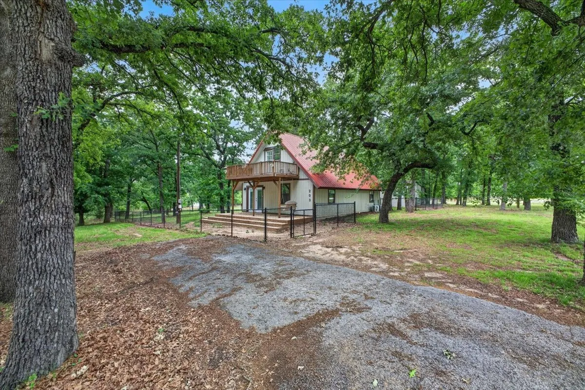 Circular front driveway & Additional Driveway to Shop