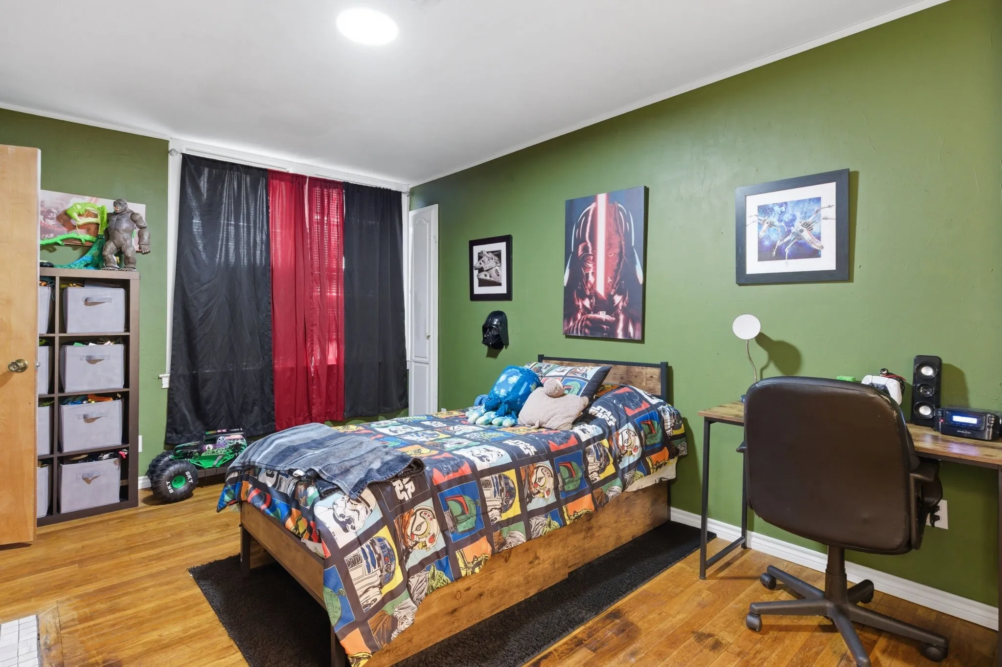 Single Family Residence For Sale in Eastland County , 514 S Dixie Street, Eastland, Texas 76448, 4 Bedrooms, 4 Bathrooms, 2 Garage spaces, 3,409 Sqft, built in 1920, Preowned, Price $399,999, mls#21256217, Real Estate Agent in Eastland, Homes For Sale in Eastland county, Homes For Sale in Eastland, Realtor in Eastland Texas, Real Estate Brokerage Independent Realty Texas, Luminita Cordes Realtor