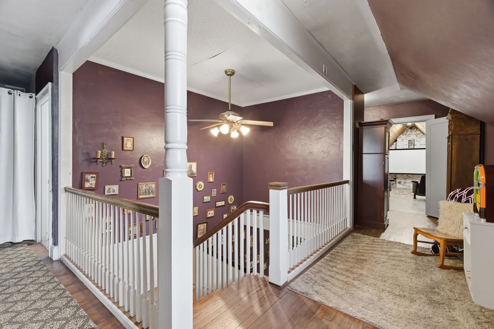 Single Family Residence For Sale in Eastland County , 514 S Dixie Street, Eastland, Texas 76448, 4 Bedrooms, 4 Bathrooms, 2 Garage spaces, 3,409 Sqft, built in 1920, Preowned, Price $399,999, mls#21256217, Real Estate Agent in Eastland, Homes For Sale in Eastland county, Homes For Sale in Eastland, Realtor in Eastland Texas, Real Estate Brokerage Independent Realty Texas, Luminita Cordes Realtor