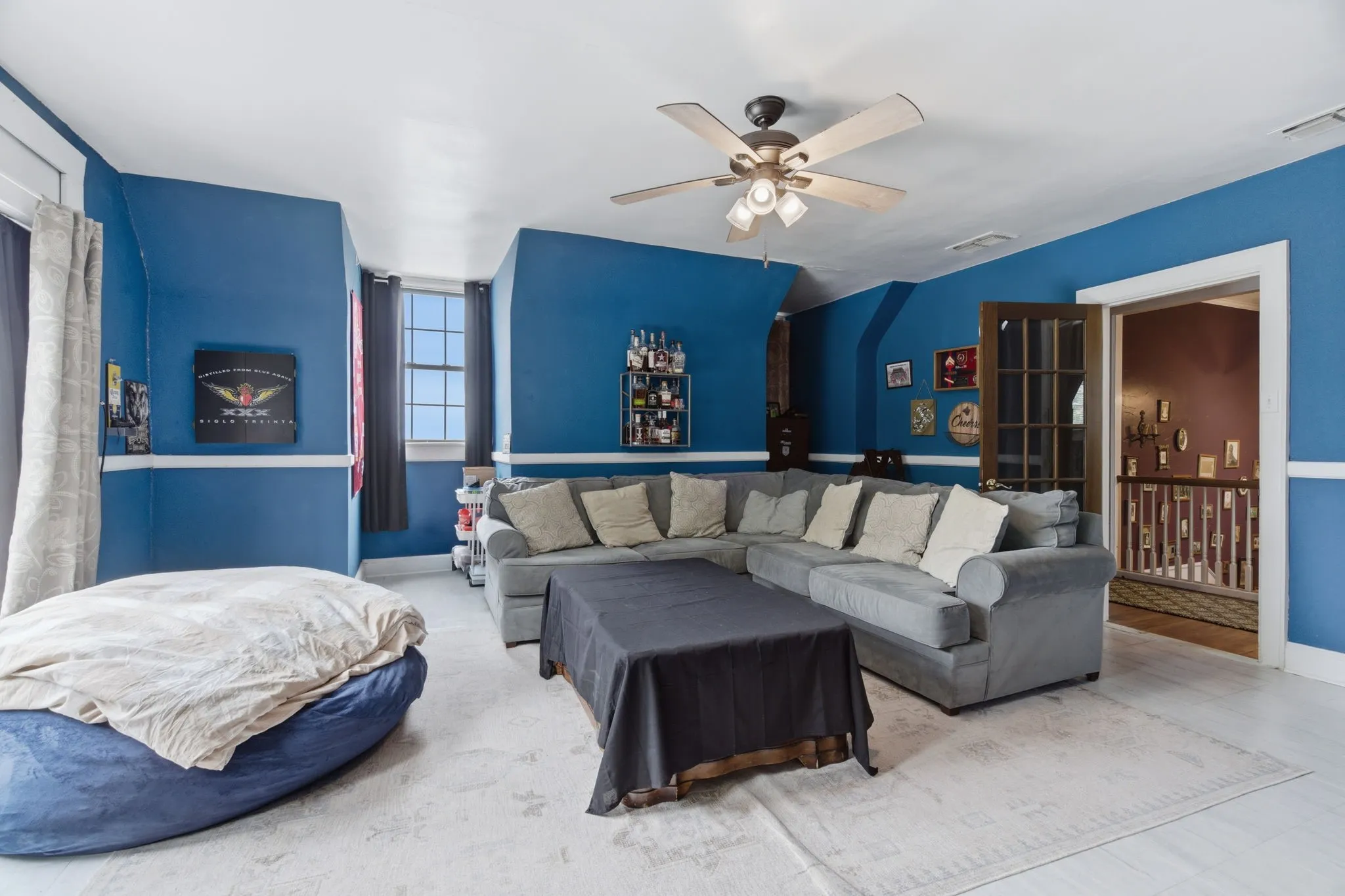 Single Family Residence For Sale in Eastland County , 514 S Dixie Street, Eastland, Texas 76448, 4 Bedrooms, 4 Bathrooms, 2 Garage spaces, 3,409 Sqft, built in 1920, Preowned, Price $399,999, mls#21256217, Real Estate Agent in Eastland, Homes For Sale in Eastland county, Homes For Sale in Eastland, Realtor in Eastland Texas, Real Estate Brokerage Independent Realty Texas, Luminita Cordes Realtor