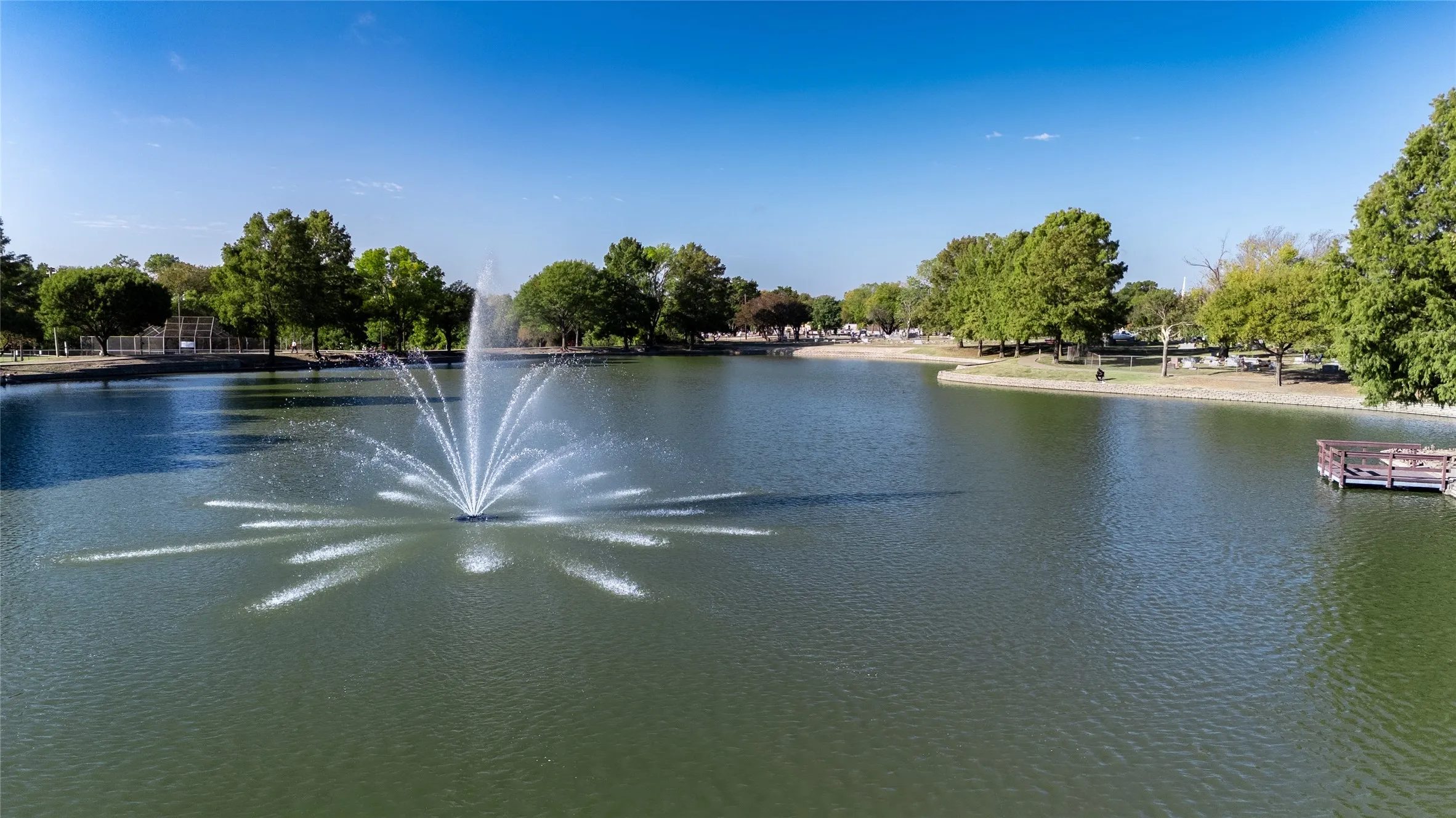 Single Family Residence For Sale in Dallas County , 317 S Walker Street, Mesquite, Texas 75149, 2 Bedroom, 2 Bathroom, Garage spaces, 986 Sqft, built in 1929, Preowned, mls#21250198, Real Estate Agent in Mesquite, Homes For Sale in Dallas county, Homes For Sale in Mesquite, Realtor in Mesquite Texas, Real Estate Brokerage Independent Realty Texas, Luminita Cordes Realtor