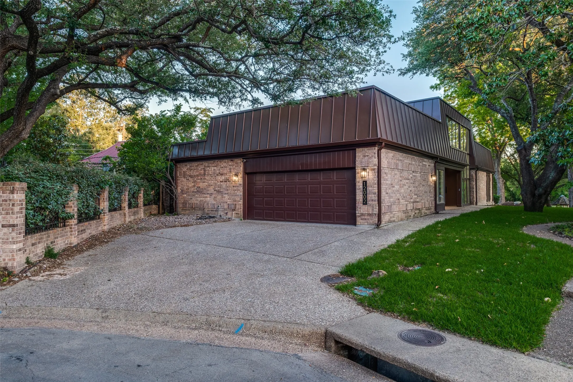 Single Family Residence For Rent in Dallas County , 12002 Timberlake Court, Dallas, Texas 75230, 4 Bedroom, 5 Bathroom, 2 Garage spaces, 4,062 Sqft, built in 1977, Preowned, mls#21252921, Real Estate Agent in Dallas, Homes For Rent in Dallas county, Homes For Rent in Dallas, Realtor in Dallas Texas, Real Estate Brokerage Independent Realty Texas, Luminita Cordes Realtor