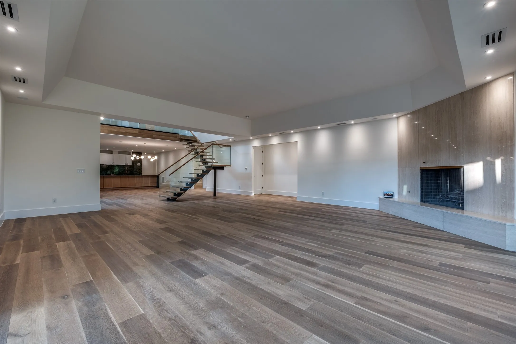Single Family Residence For Rent in Dallas County , 12002 Timberlake Court, Dallas, Texas 75230, 4 Bedroom, 5 Bathroom, 2 Garage spaces, 4,062 Sqft, built in 1977, Preowned, mls#21252921, Real Estate Agent in Dallas, Homes For Rent in Dallas county, Homes For Rent in Dallas, Realtor in Dallas Texas, Real Estate Brokerage Independent Realty Texas, Luminita Cordes Realtor