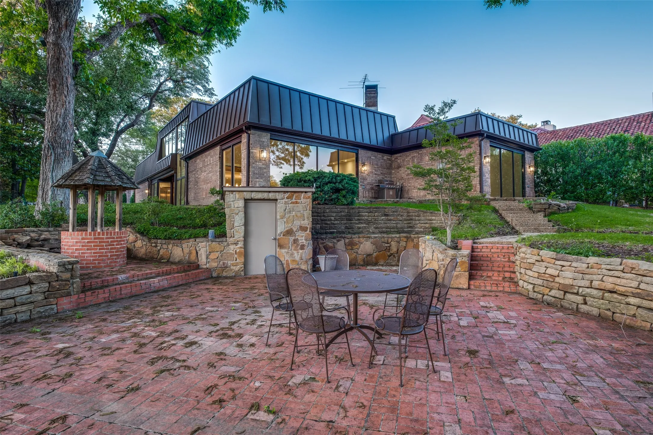 Single Family Residence For Rent in Dallas County , 12002 Timberlake Court, Dallas, Texas 75230, 4 Bedroom, 5 Bathroom, 2 Garage spaces, 4,062 Sqft, built in 1977, Preowned, mls#21252921, Real Estate Agent in Dallas, Homes For Rent in Dallas county, Homes For Rent in Dallas, Realtor in Dallas Texas, Real Estate Brokerage Independent Realty Texas, Luminita Cordes Realtor