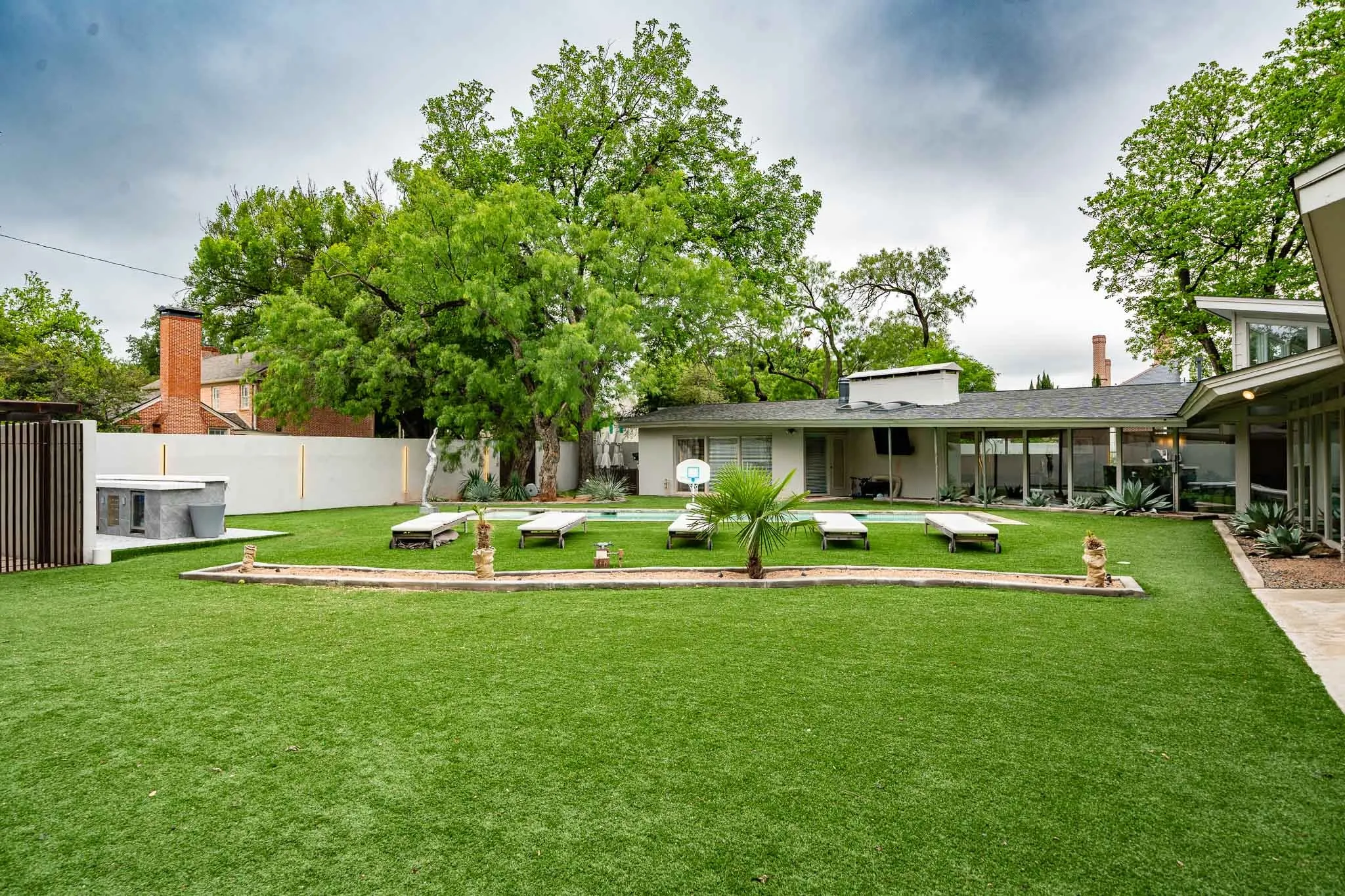 Single Family Residence For Sale in Taylor County , 741 Rivercrest Drive, Abilene, Texas 79605, 4 Bedroom, 4 Bathroom, Garage spaces, 4,509 Sqft, built in 1950, mls#21256724, Real Estate Agent in Abilene, Homes For Sale in Taylor county, Homes For Sale in Abilene, Realtor in Abilene Texas, Real Estate Brokerage Independent Realty Texas, Luminita Cordes Realtor