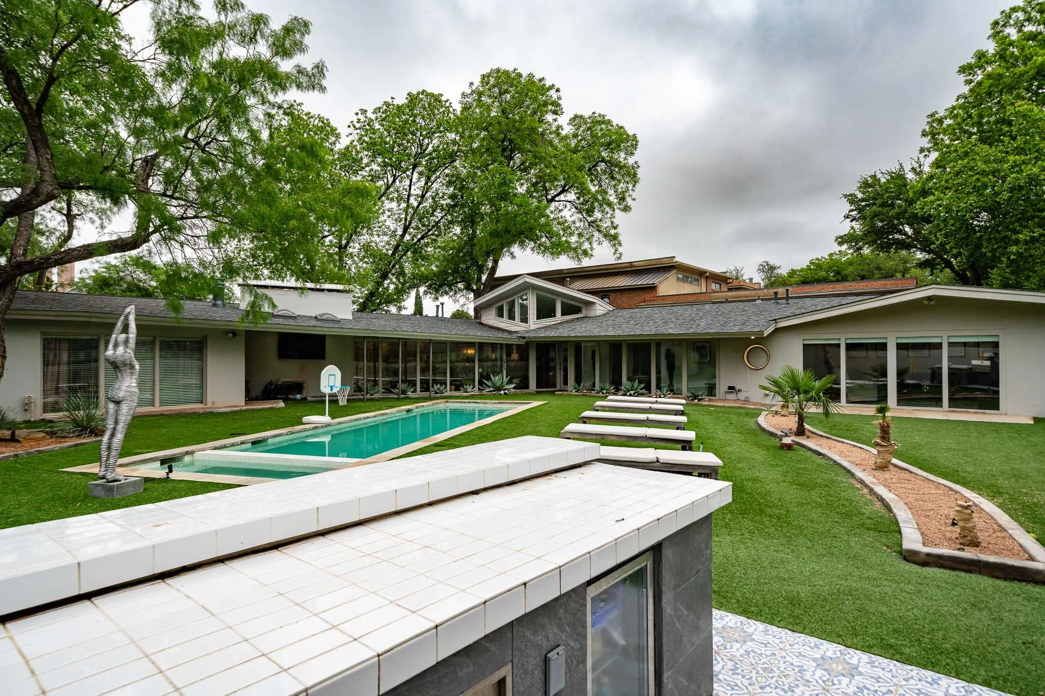 Single Family Residence For Sale in Taylor County , 741 Rivercrest Drive, Abilene, Texas 79605, 4 Bedroom, 4 Bathroom, Garage spaces, 4,509 Sqft, built in 1950, mls#21256724, Real Estate Agent in Abilene, Homes For Sale in Taylor county, Homes For Sale in Abilene, Realtor in Abilene Texas, Real Estate Brokerage Independent Realty Texas, Luminita Cordes Realtor