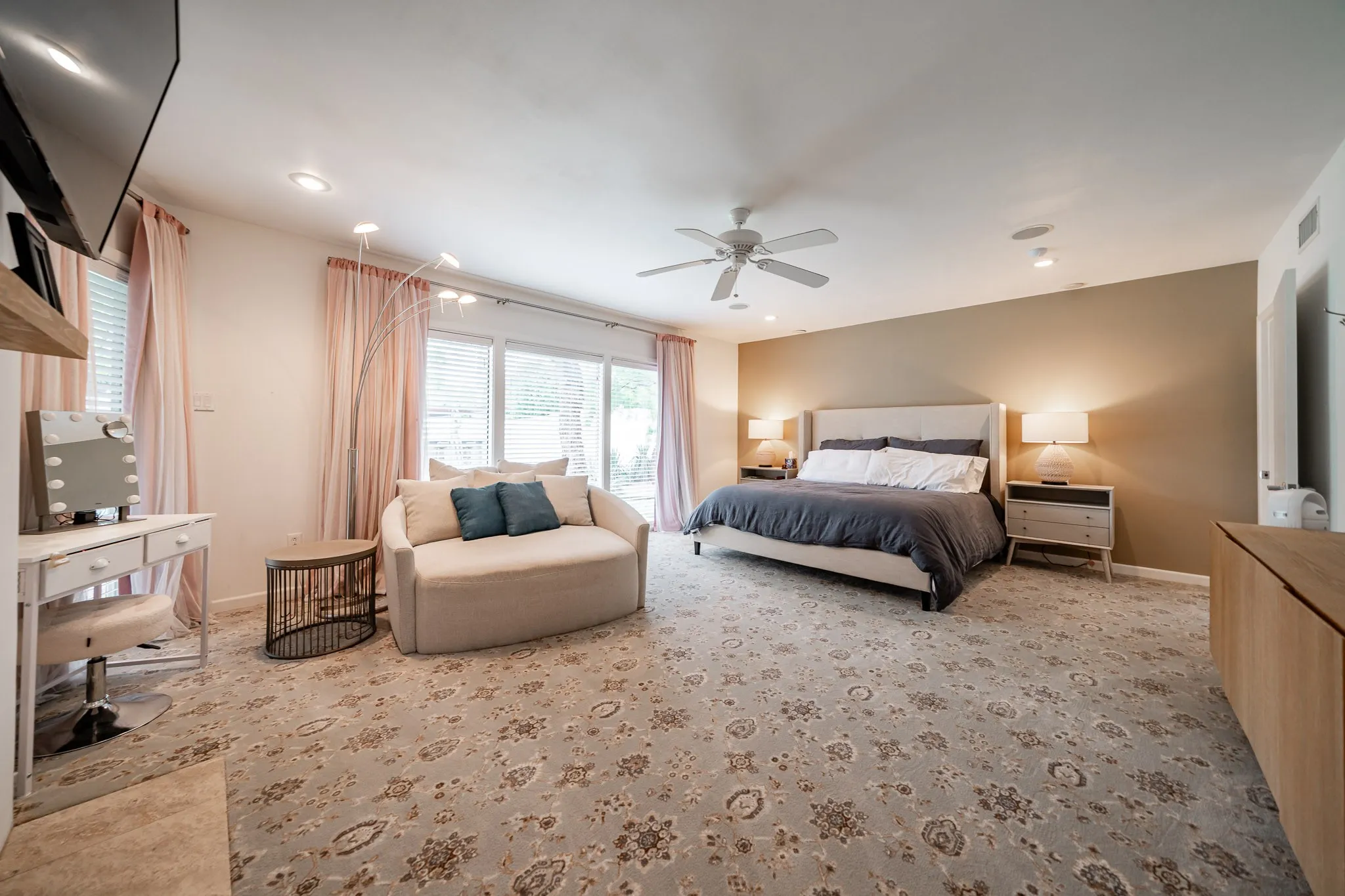 Single Family Residence For Sale in Taylor County , 741 Rivercrest Drive, Abilene, Texas 79605, 4 Bedroom, 4 Bathroom, Garage spaces, 4,509 Sqft, built in 1950, mls#21256724, Real Estate Agent in Abilene, Homes For Sale in Taylor county, Homes For Sale in Abilene, Realtor in Abilene Texas, Real Estate Brokerage Independent Realty Texas, Luminita Cordes Realtor