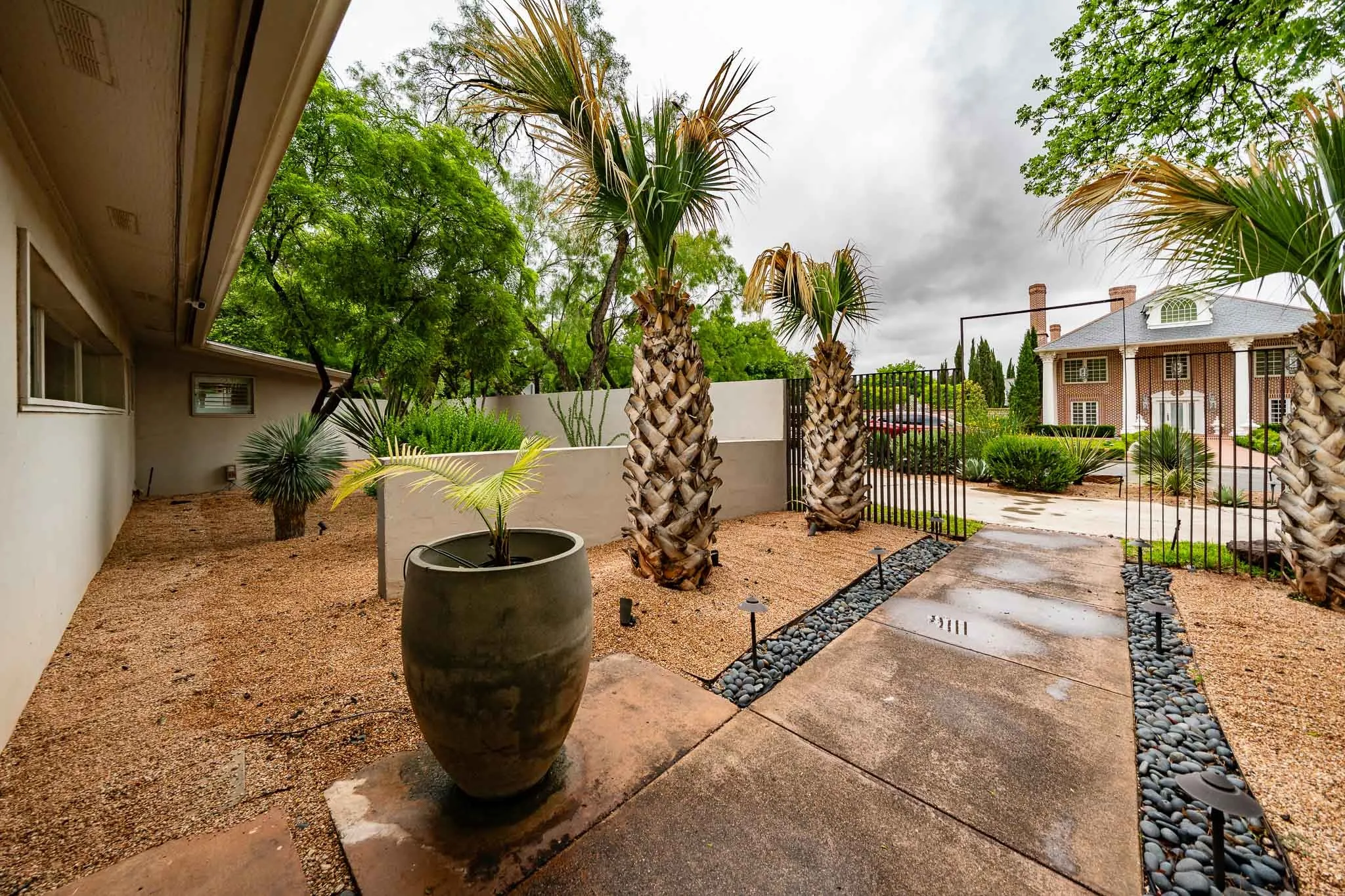 Single Family Residence For Sale in Taylor County , 741 Rivercrest Drive, Abilene, Texas 79605, 4 Bedroom, 4 Bathroom, Garage spaces, 4,509 Sqft, built in 1950, mls#21256724, Real Estate Agent in Abilene, Homes For Sale in Taylor county, Homes For Sale in Abilene, Realtor in Abilene Texas, Real Estate Brokerage Independent Realty Texas, Luminita Cordes Realtor