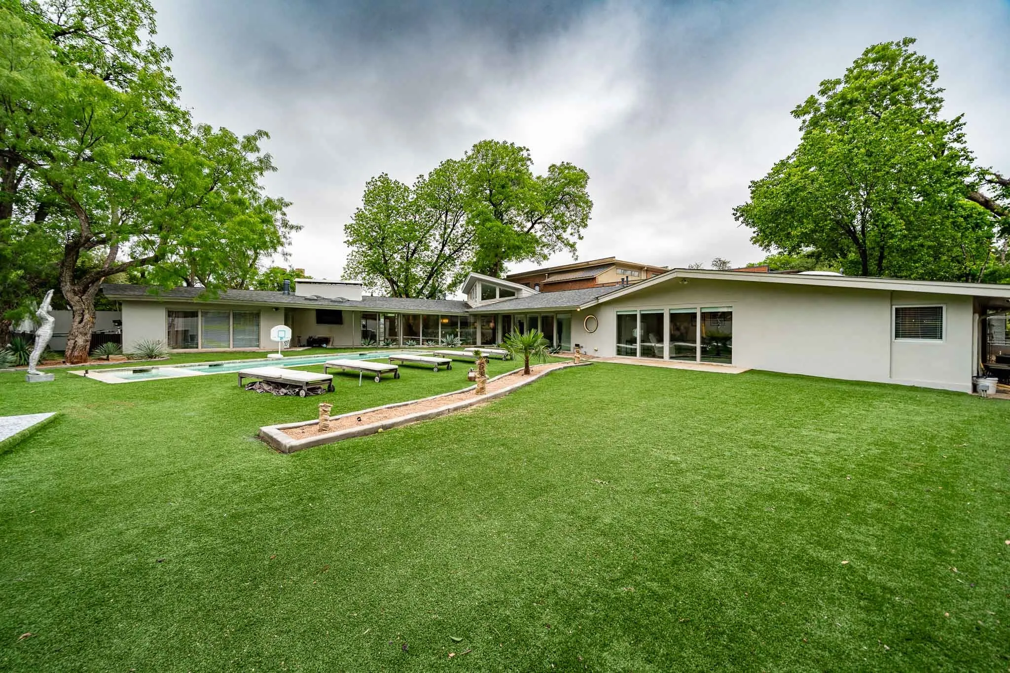 Single Family Residence For Sale in Taylor County , 741 Rivercrest Drive, Abilene, Texas 79605, 4 Bedroom, 4 Bathroom, Garage spaces, 4,509 Sqft, built in 1950, mls#21256724, Real Estate Agent in Abilene, Homes For Sale in Taylor county, Homes For Sale in Abilene, Realtor in Abilene Texas, Real Estate Brokerage Independent Realty Texas, Luminita Cordes Realtor