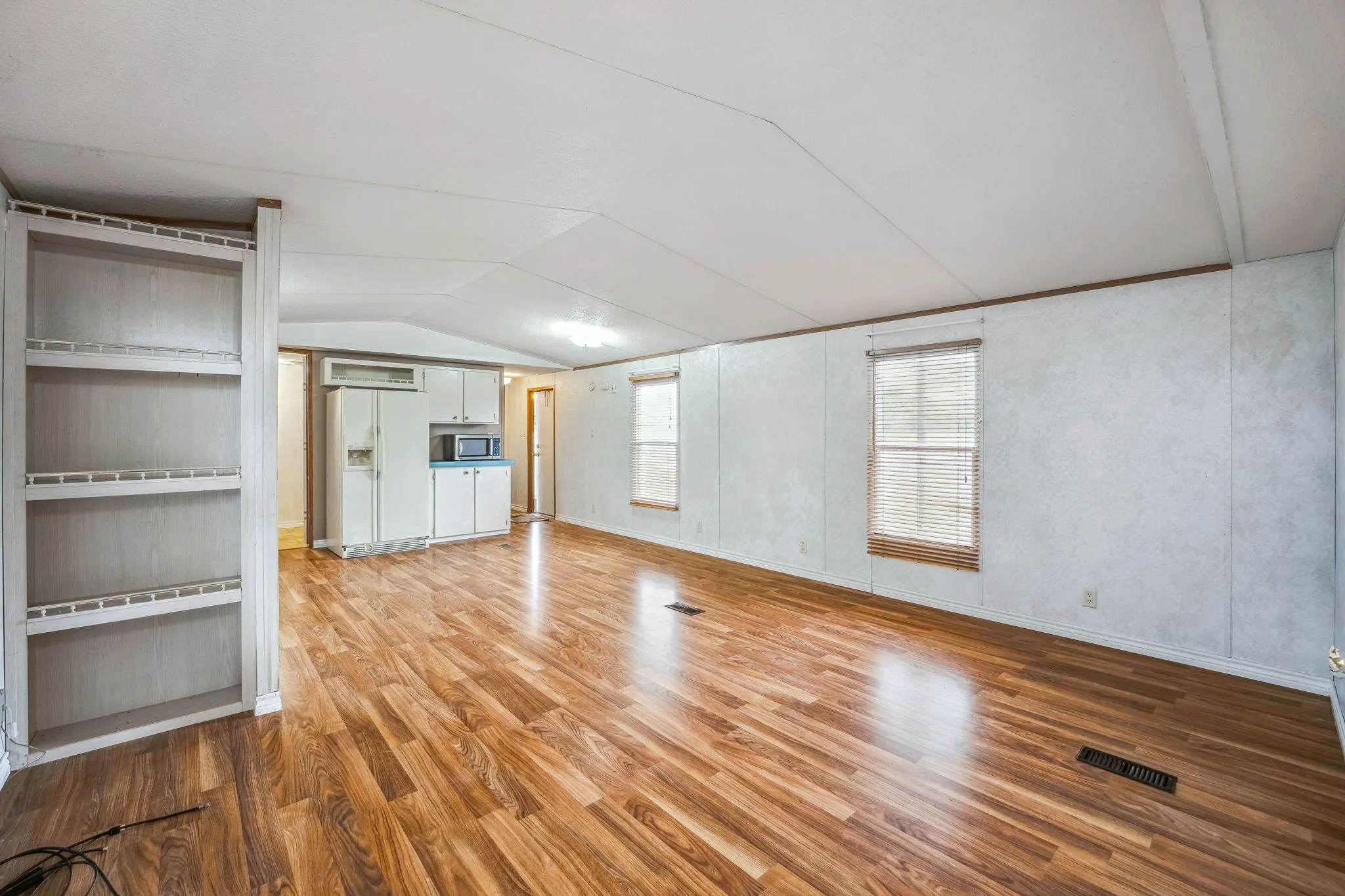 Industrial For Sale in Erath County , 7517A US Highway 67, Stephenville, Texas 76401, 0, 0, Garage spaces, 0 Sqft, built in 1985, Preowned, Price $950,000, mls#21256983, Real Estate Agent in Stephenville, Homes For Sale in Erath county, Homes For Sale in Stephenville, Realtor in Stephenville Texas, Real Estate Brokerage Independent Realty Texas, Luminita Cordes Realtor