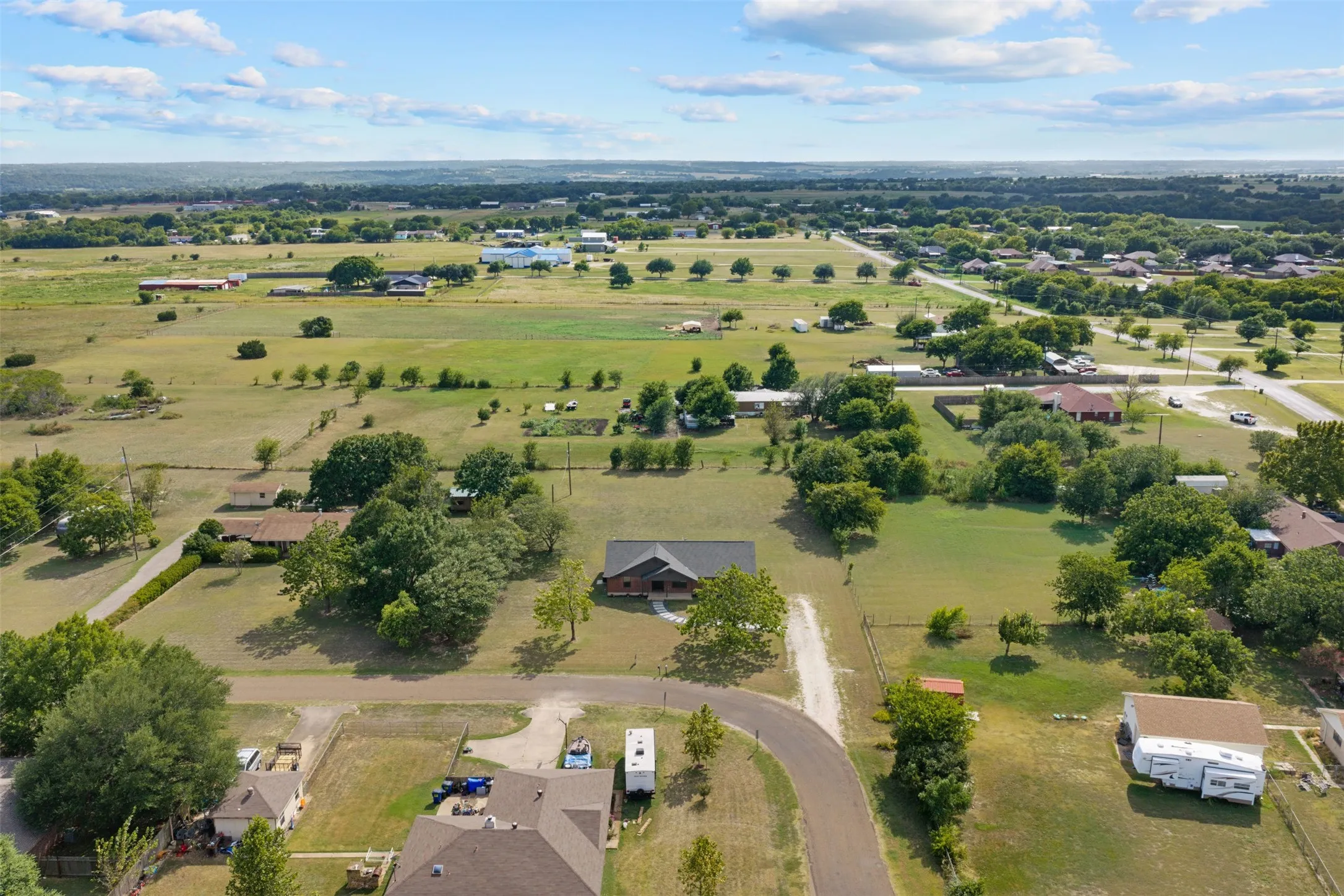 Single Family Residence For Sale in Mc Lennan County , 180 Woodard Lane, Bruceville, Texas 76630, 3 Bedroom, 2 Bathroom, Garage spaces, 1,927 Sqft, built in 1999, mls#21255536, Real Estate Agent in Bruceville, Homes For Sale in Mc Lennan county, Homes For Sale in Bruceville, Realtor in Bruceville Texas, Real Estate Brokerage Independent Realty Texas, Luminita Cordes Realtor