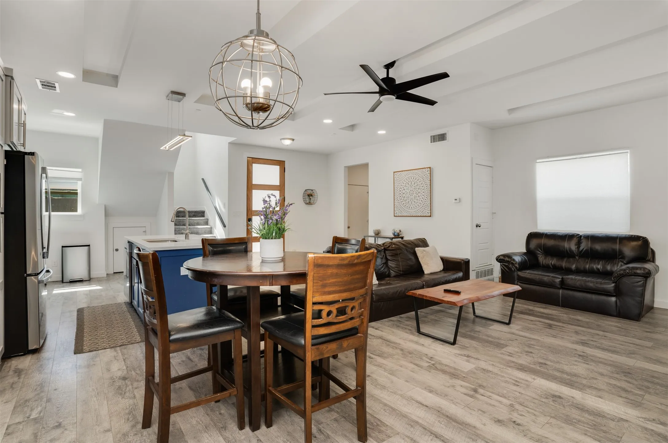 Single Family Residence For Sale in Dallas County , 3725 Toronto Street, Dallas, Texas 75212, 4 Bedroom, 3 Bathroom, 1 Garage spaces, 2,520 Sqft, built in 2021, mls#21256806, Real Estate Agent in Dallas, Homes For Sale in Dallas county, Homes For Sale in Dallas, Realtor in Dallas Texas, Real Estate Brokerage Independent Realty Texas, Luminita Cordes Realtor