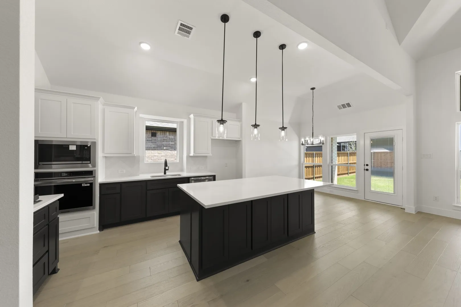 11. 513 Bristle - Kitchen (4)