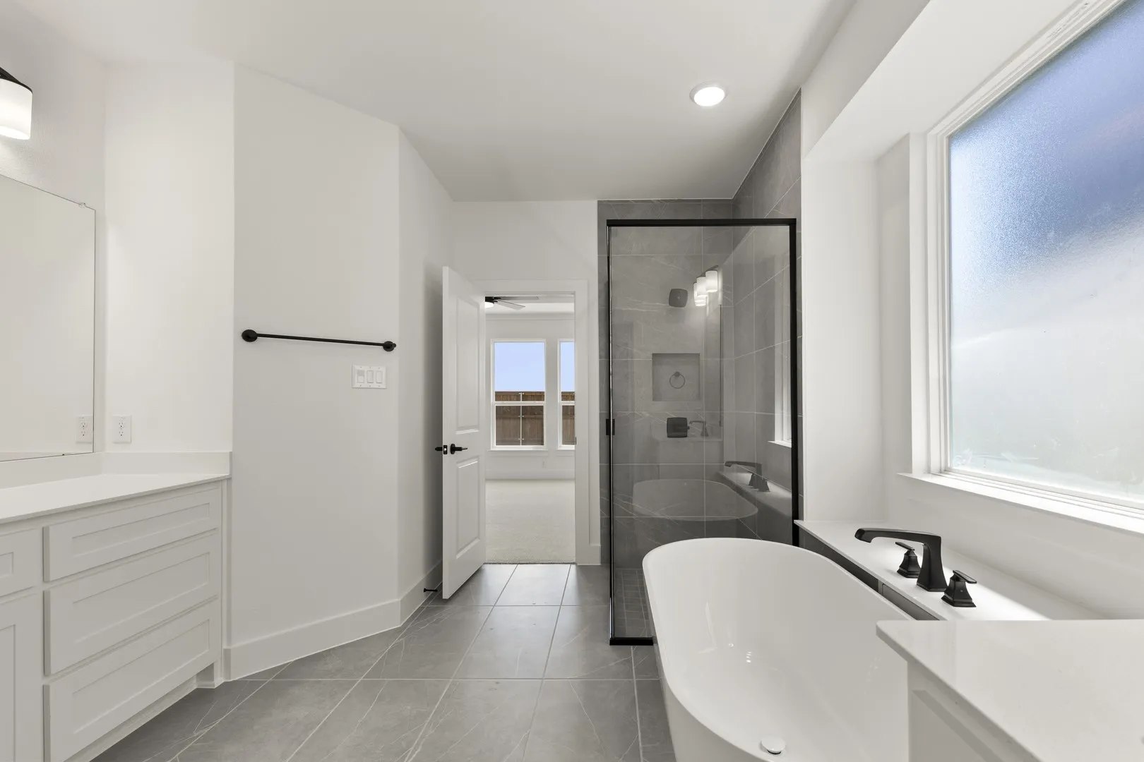 22. 513 Bristle - Bath (4)