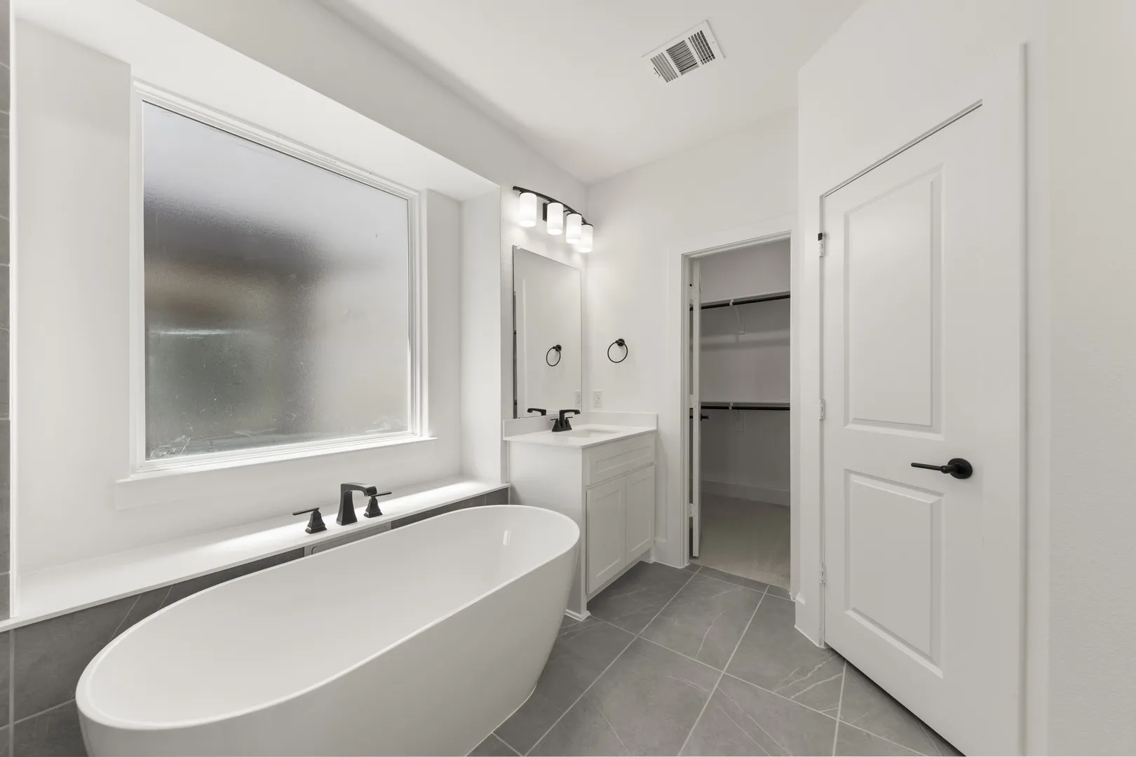 20. 513 Bristle - Bath (2)