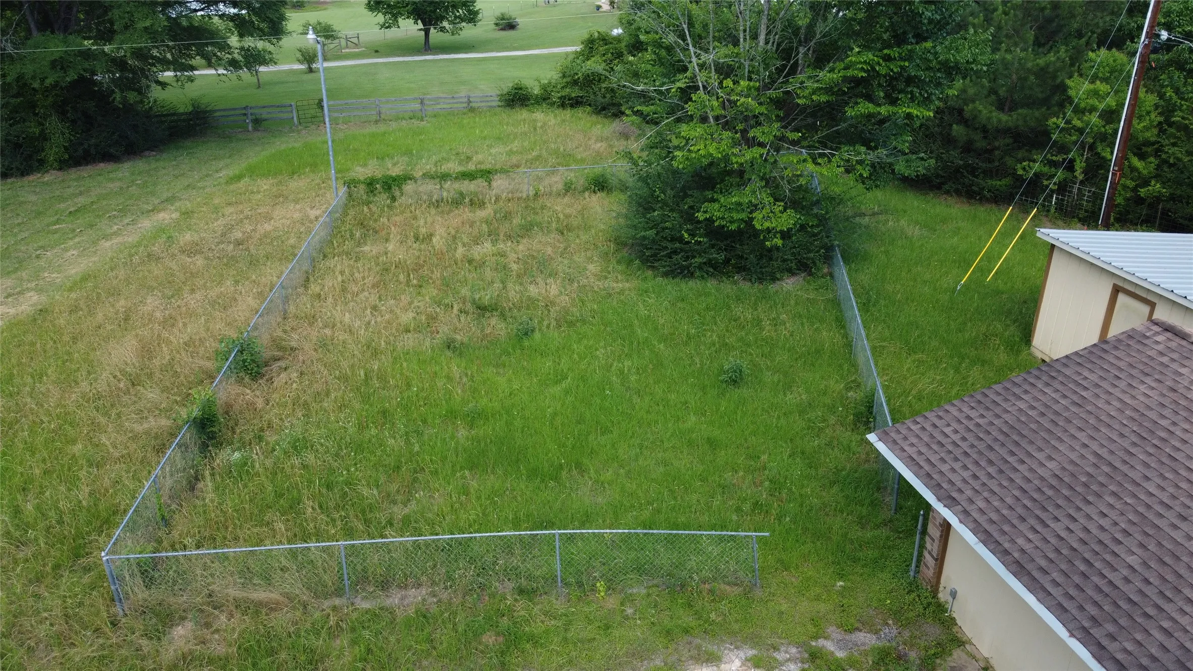 Single Family Residence For Sale in Houston County , 410 Fm 3313, Crockett, Texas 75835, 3 Bedroom, 2 Bathroom, Garage spaces, 1,992 Sqft, built in 1975, mls#21257131, Real Estate Agent in Crockett, Homes For Sale in Houston county, Homes For Sale in Crockett, Realtor in Crockett Texas, Real Estate Brokerage Independent Realty Texas, Luminita Cordes Realtor