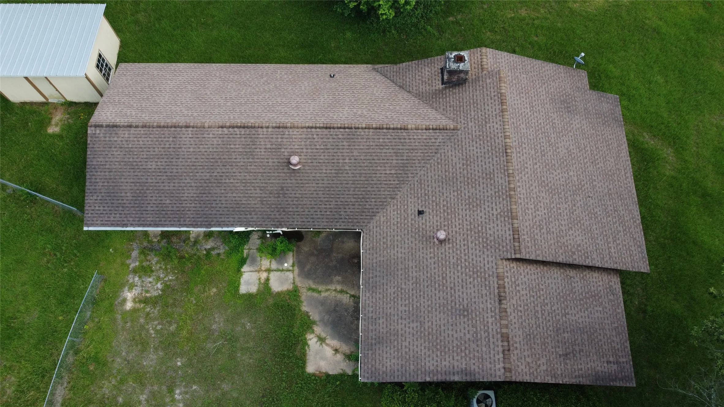 Single Family Residence For Sale in Houston County , 410 Fm 3313, Crockett, Texas 75835, 3 Bedroom, 2 Bathroom, Garage spaces, 1,992 Sqft, built in 1975, mls#21257131, Real Estate Agent in Crockett, Homes For Sale in Houston county, Homes For Sale in Crockett, Realtor in Crockett Texas, Real Estate Brokerage Independent Realty Texas, Luminita Cordes Realtor