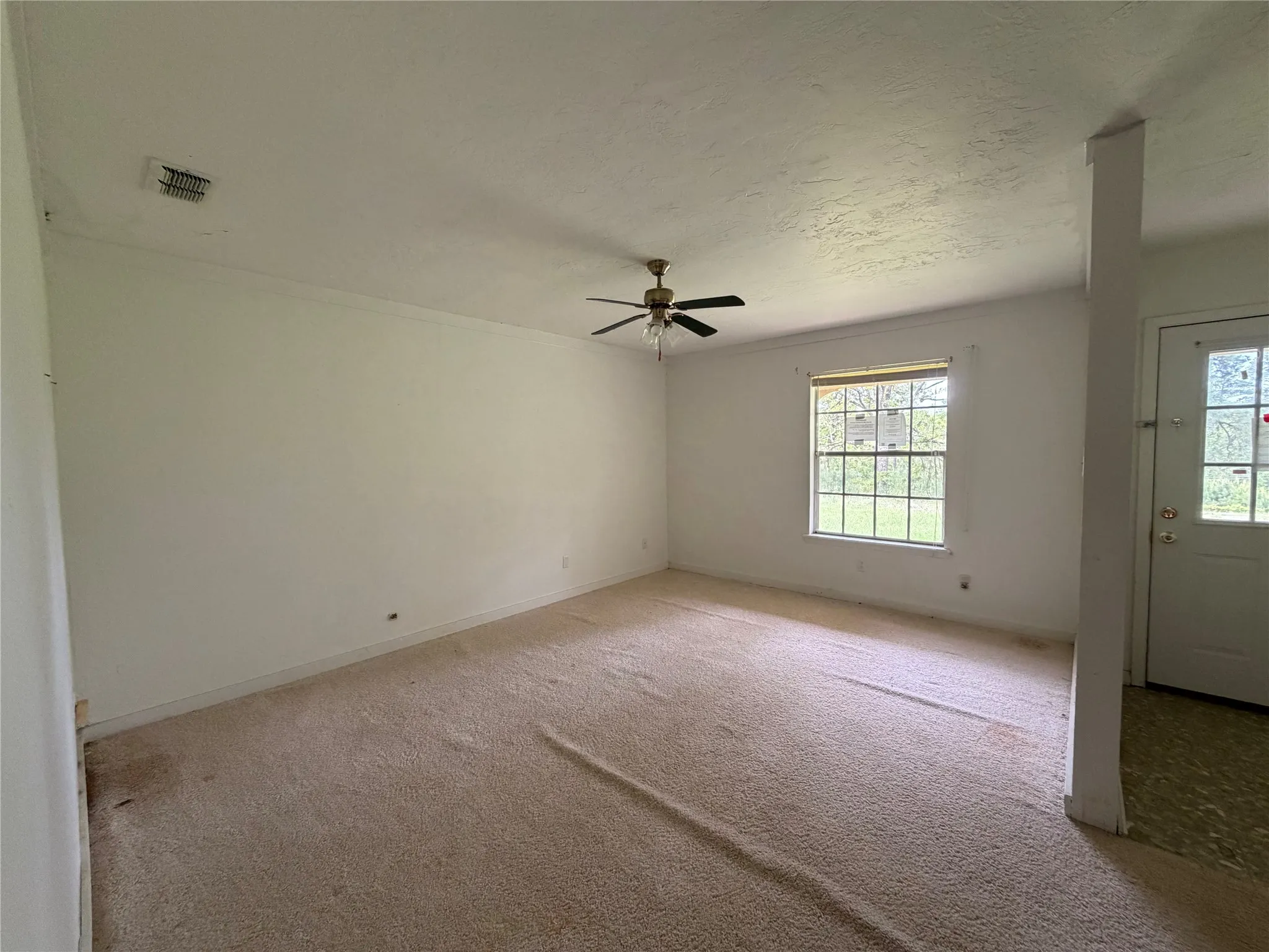 Single Family Residence For Sale in Houston County , 410 Fm 3313, Crockett, Texas 75835, 3 Bedroom, 2 Bathroom, Garage spaces, 1,992 Sqft, built in 1975, mls#21257131, Real Estate Agent in Crockett, Homes For Sale in Houston county, Homes For Sale in Crockett, Realtor in Crockett Texas, Real Estate Brokerage Independent Realty Texas, Luminita Cordes Realtor